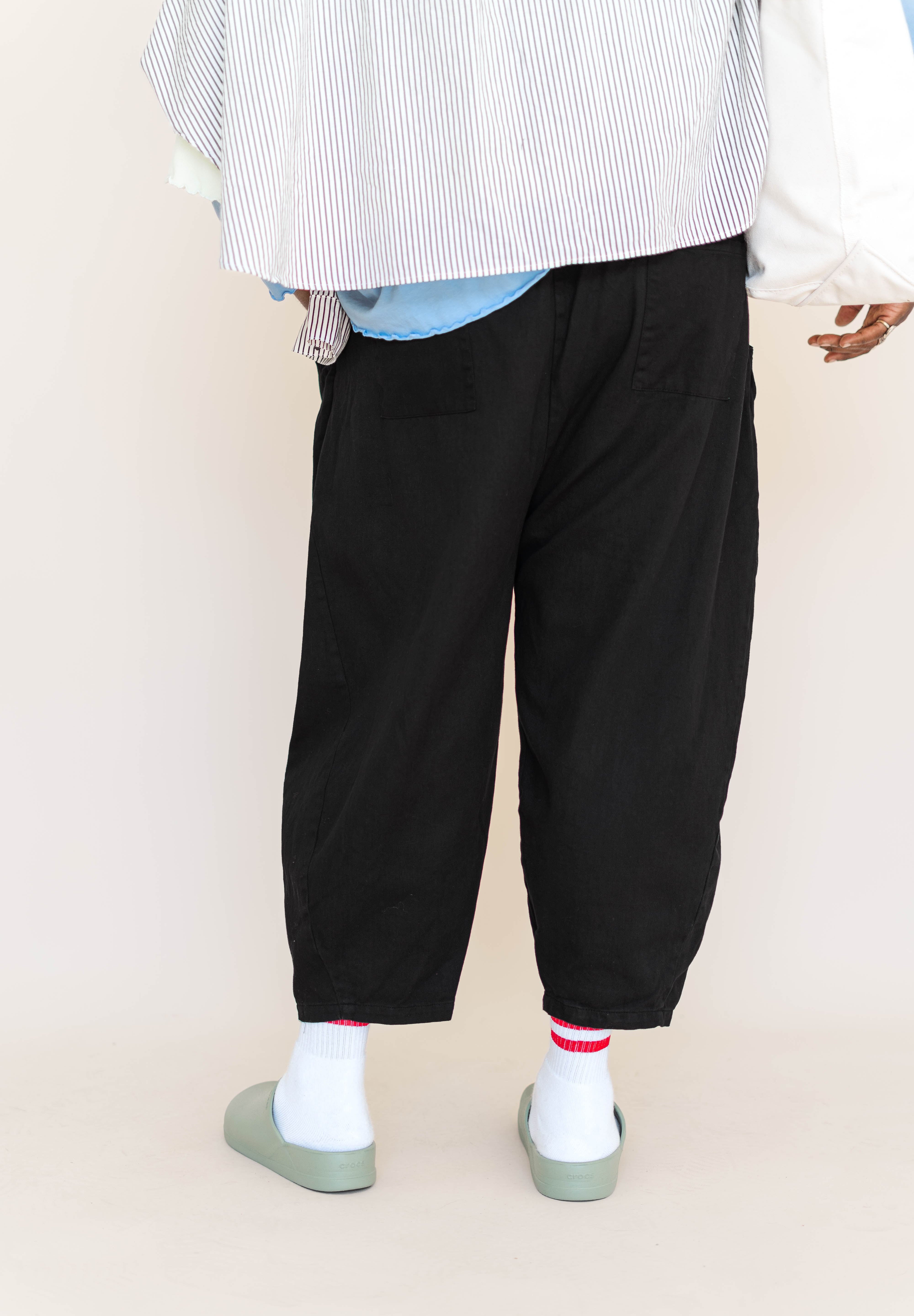 Black Twill Barrel Pant
