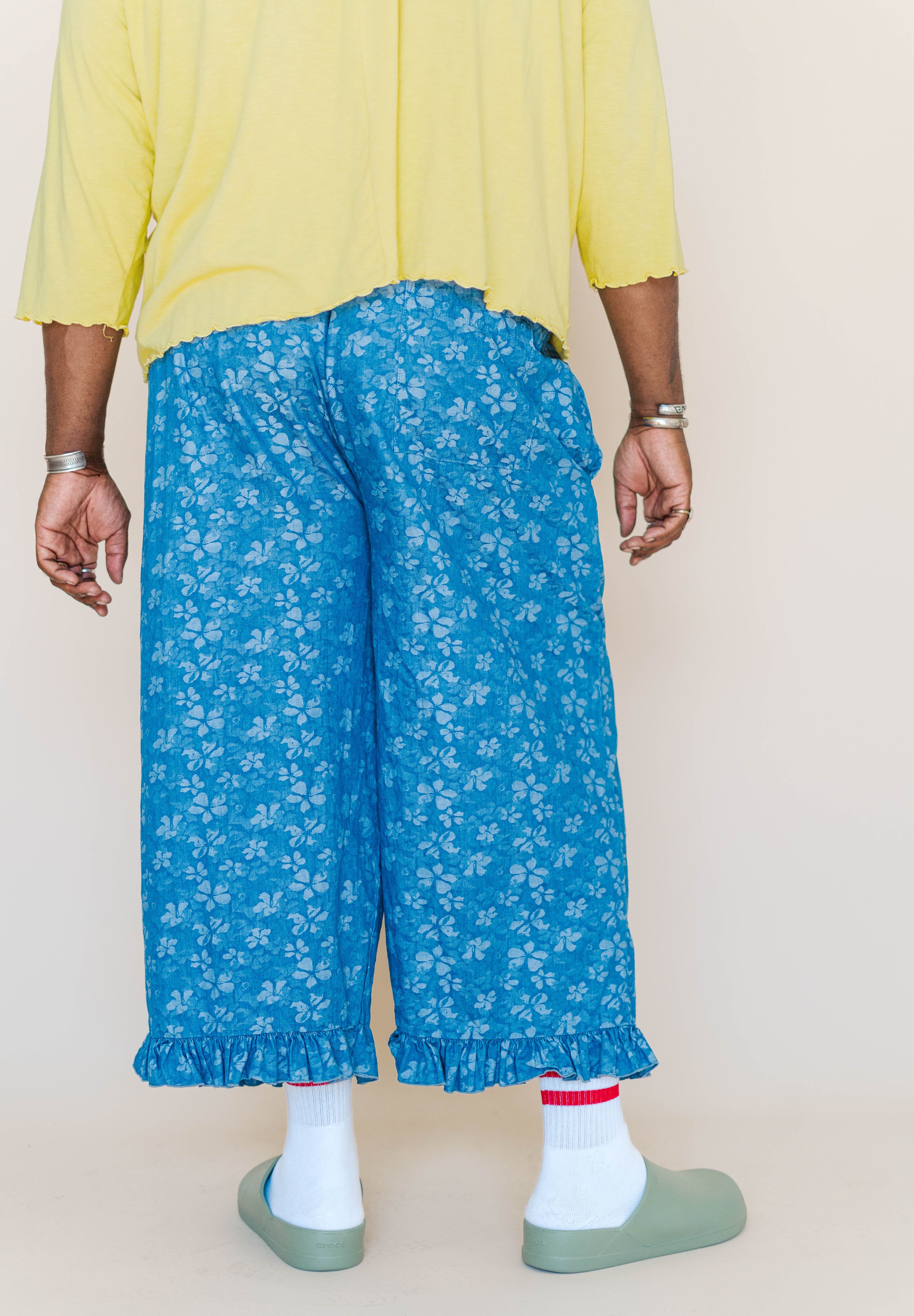 LIGHT FLORAL CHAMBRAY RUFFLE PANT