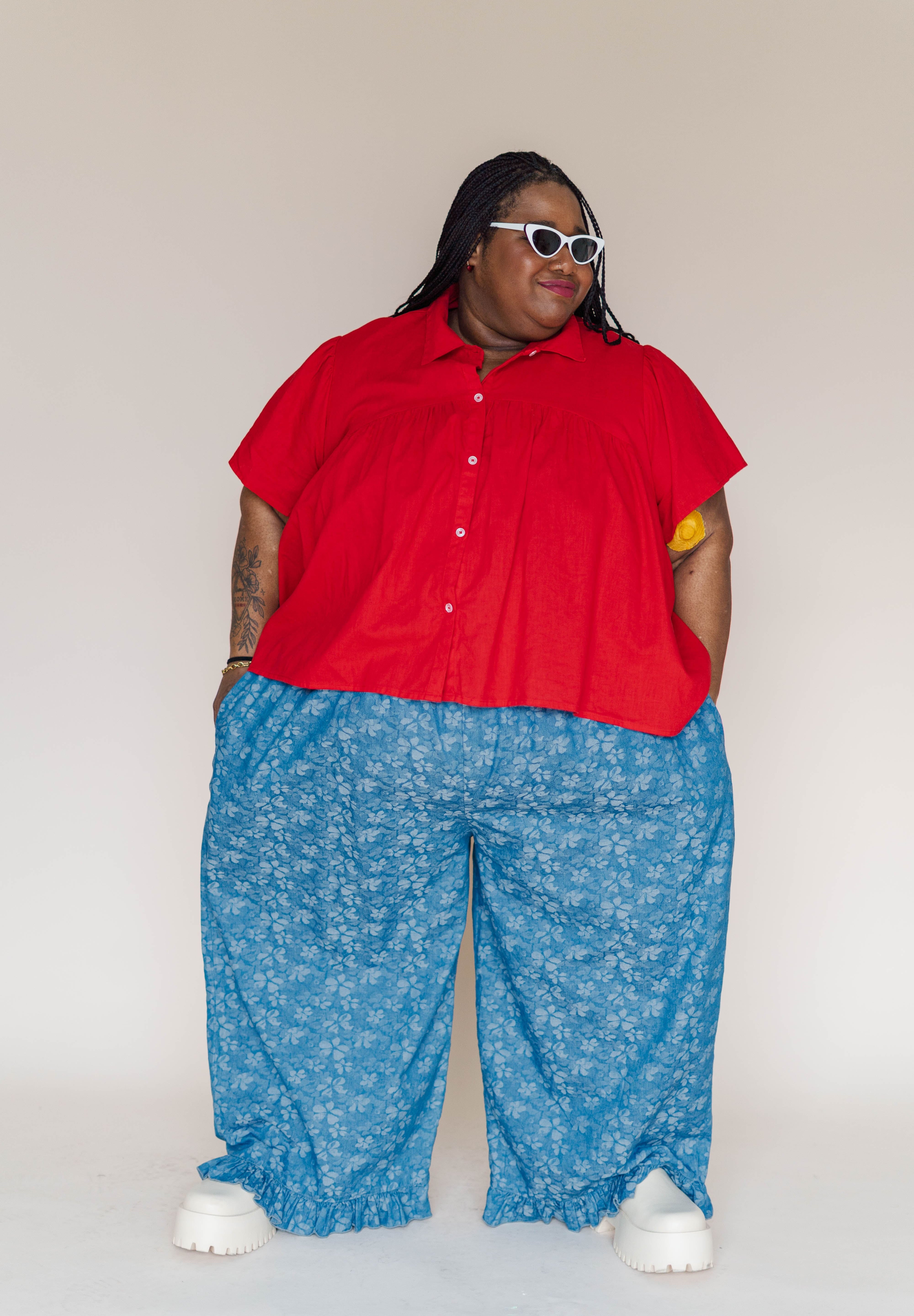 LIGHT FLORAL CHAMBRAY RUFFLE PANT