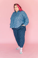 Light Floral Chambray SVLS Top