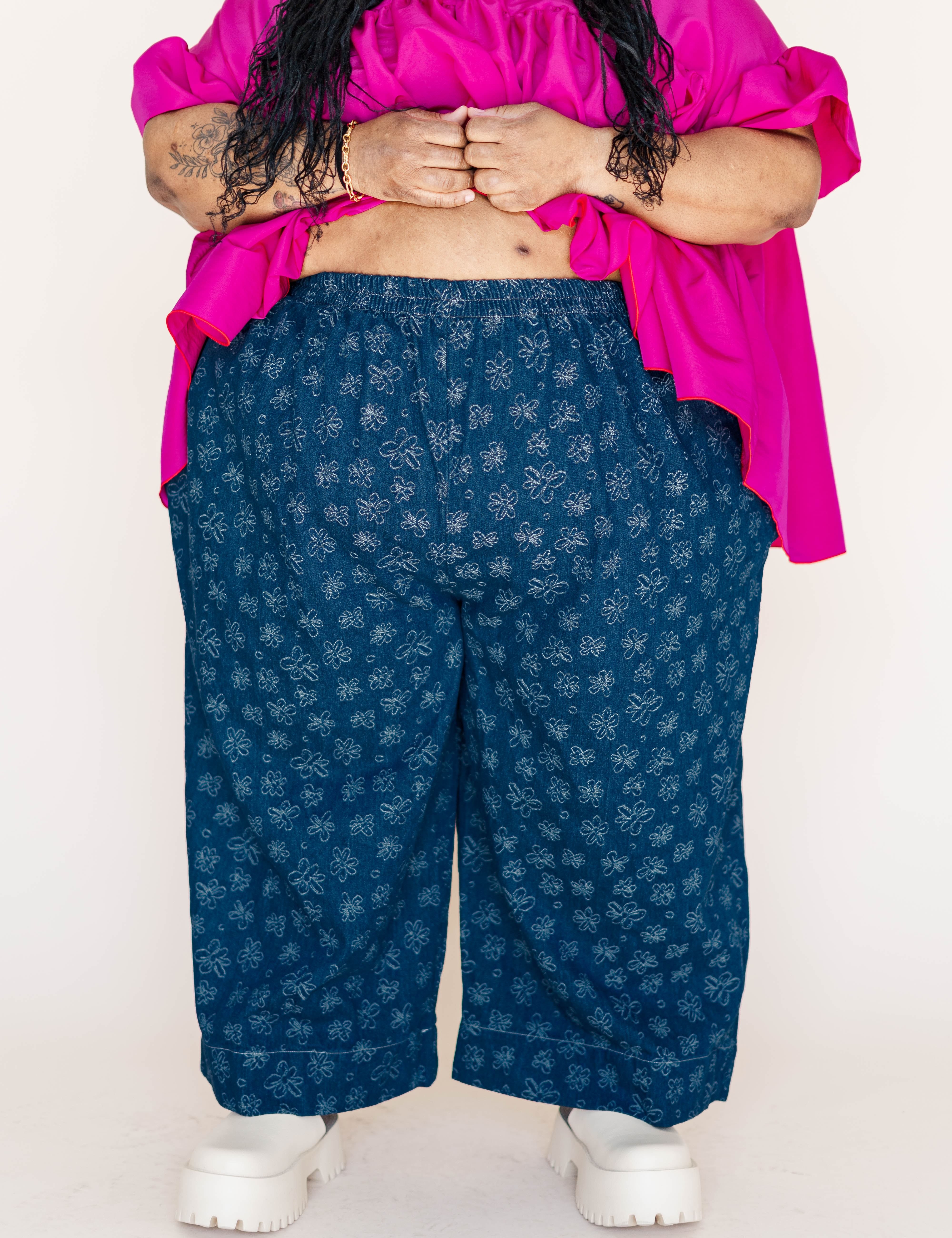 Dark Daisy Denim Mid Easy Pant