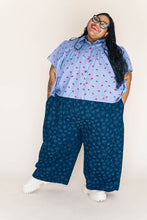 Dark Daisy Denim Mid Easy Pant