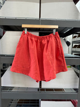 Mid Easy Shorts in Poppy Linen