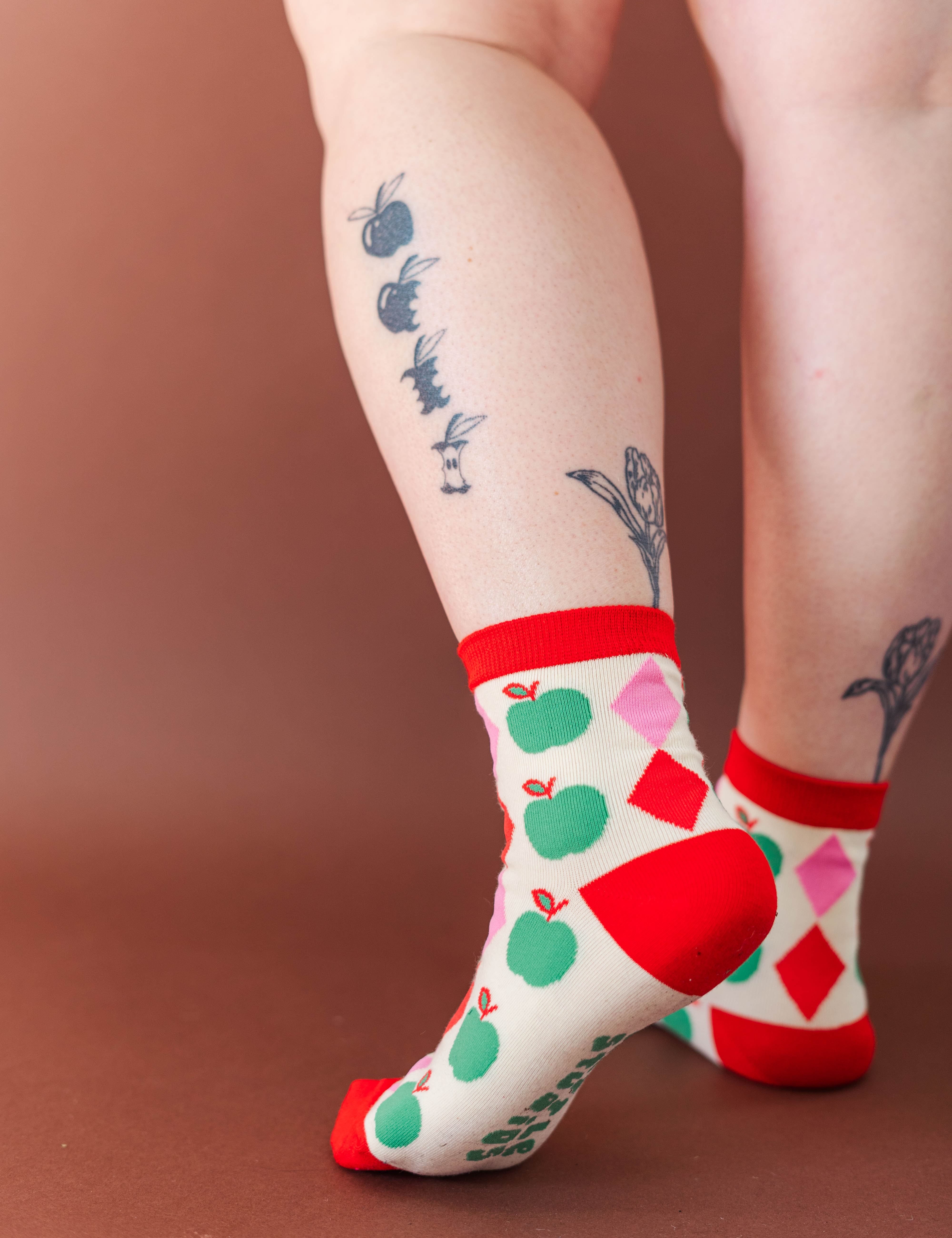 argyleapplesocks-nettlestudios2.jpg