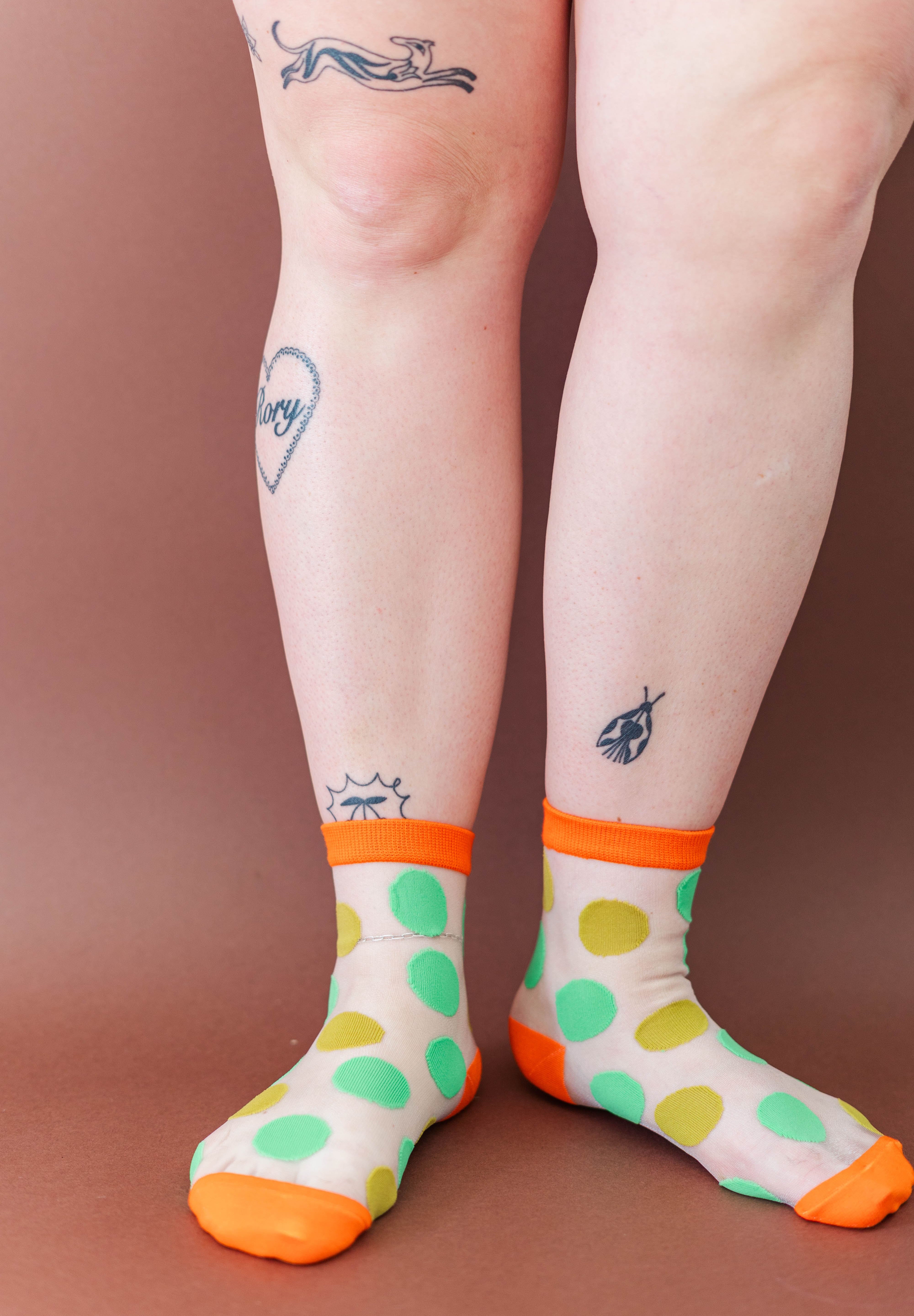SHEER PISTACHIO DOT SOCKS