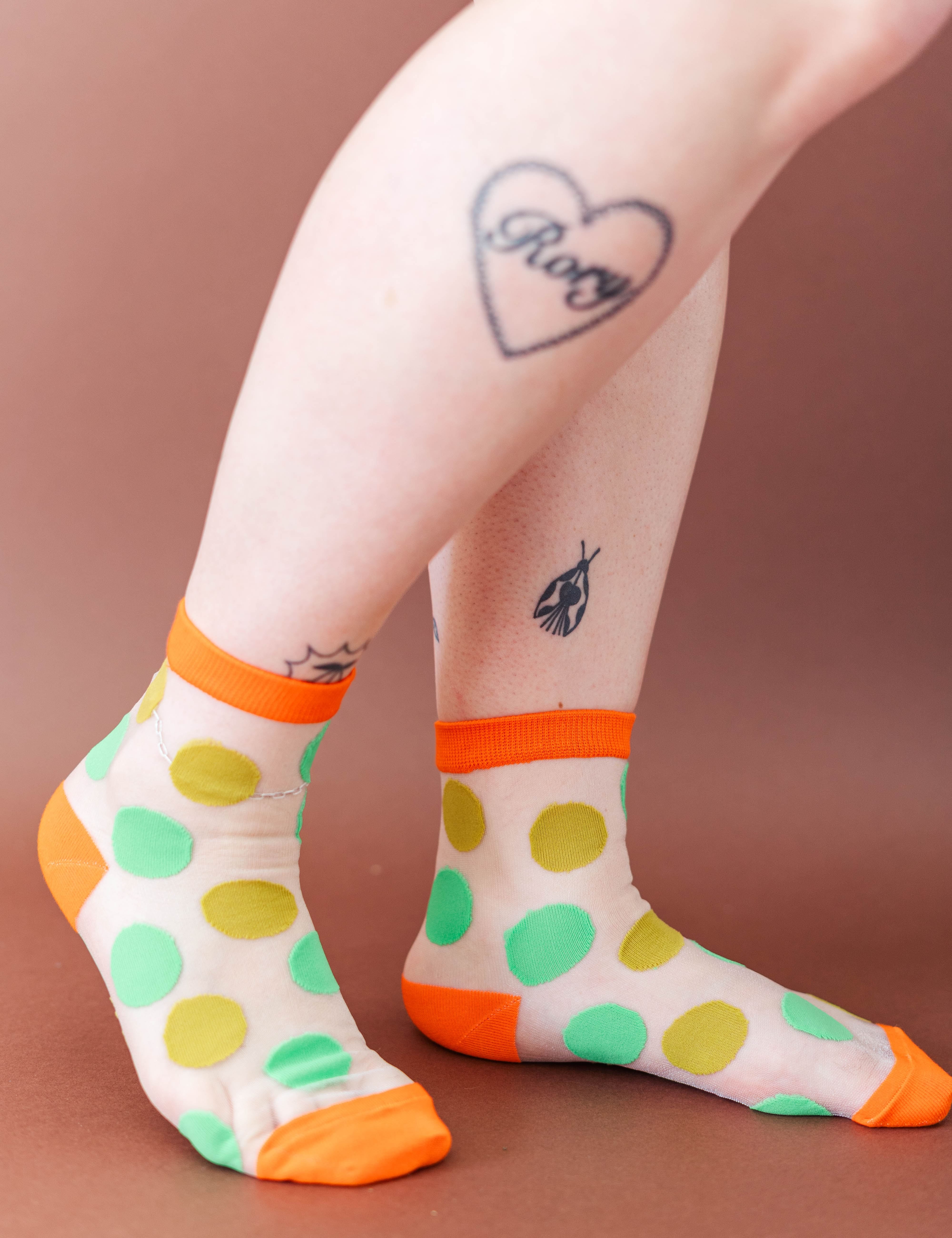 bigdotsheersocks-nettlestudios3.jpg