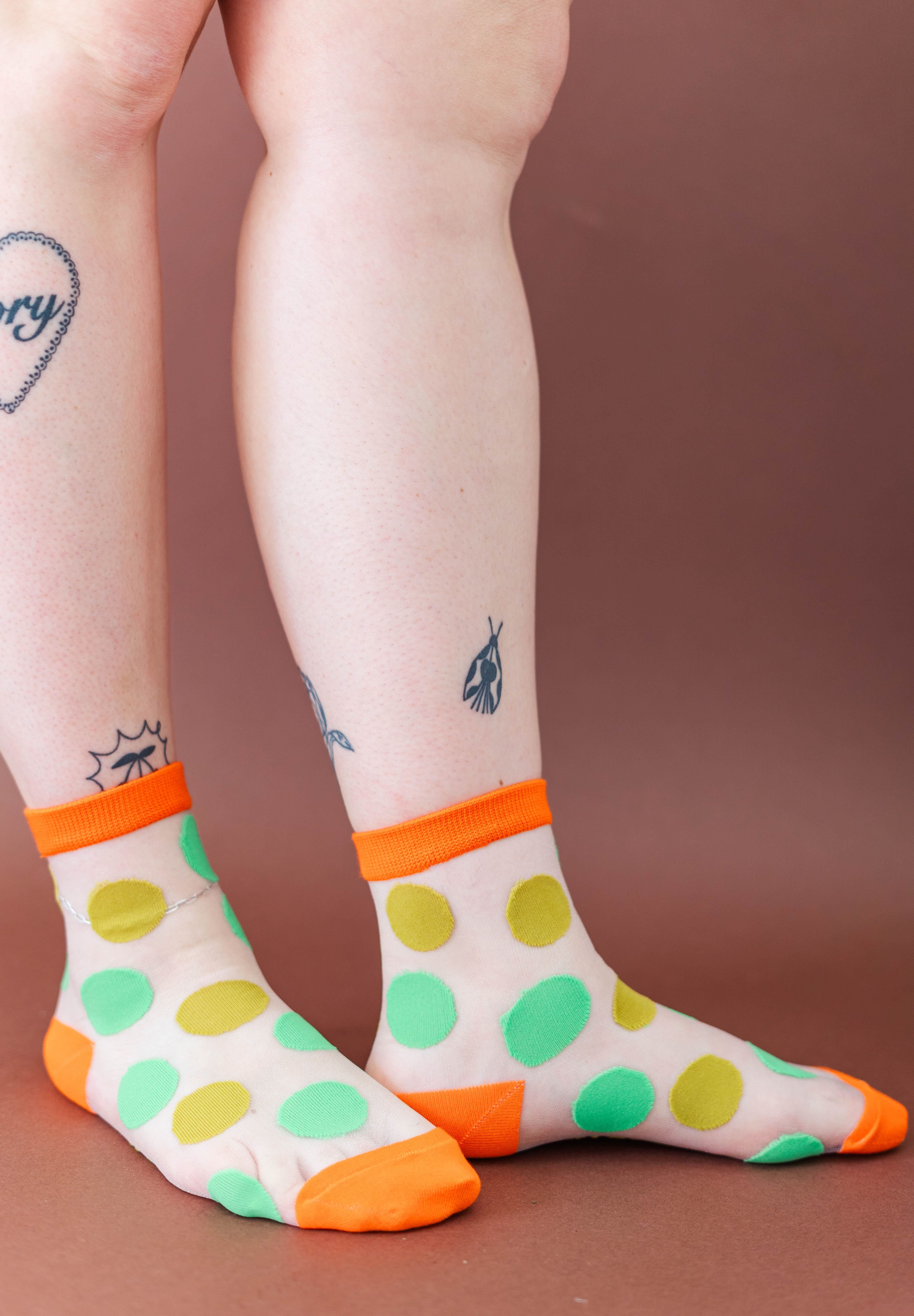 SHEER PISTACHIO DOT SOCKS