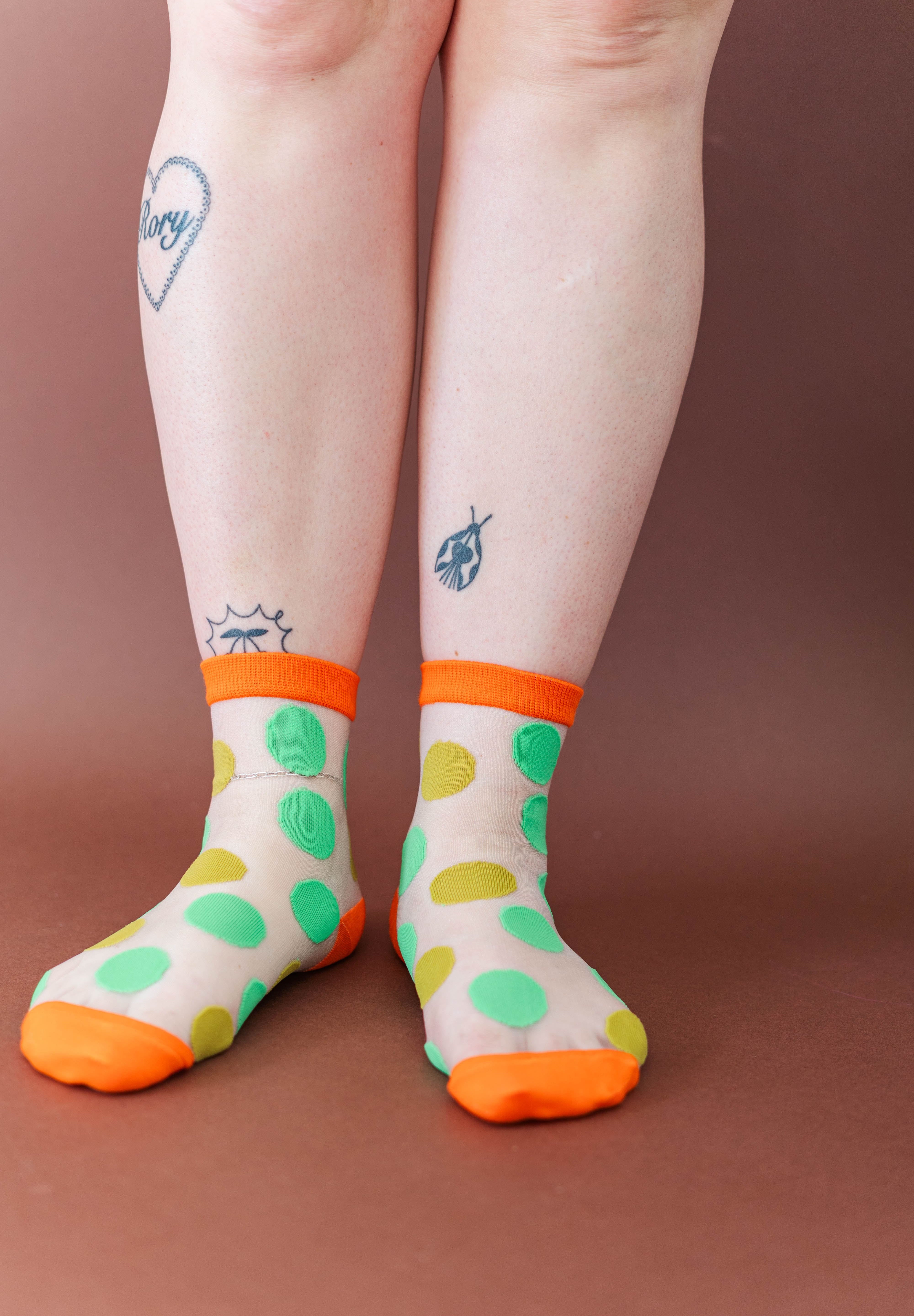 SHEER PISTACHIO DOT SOCKS