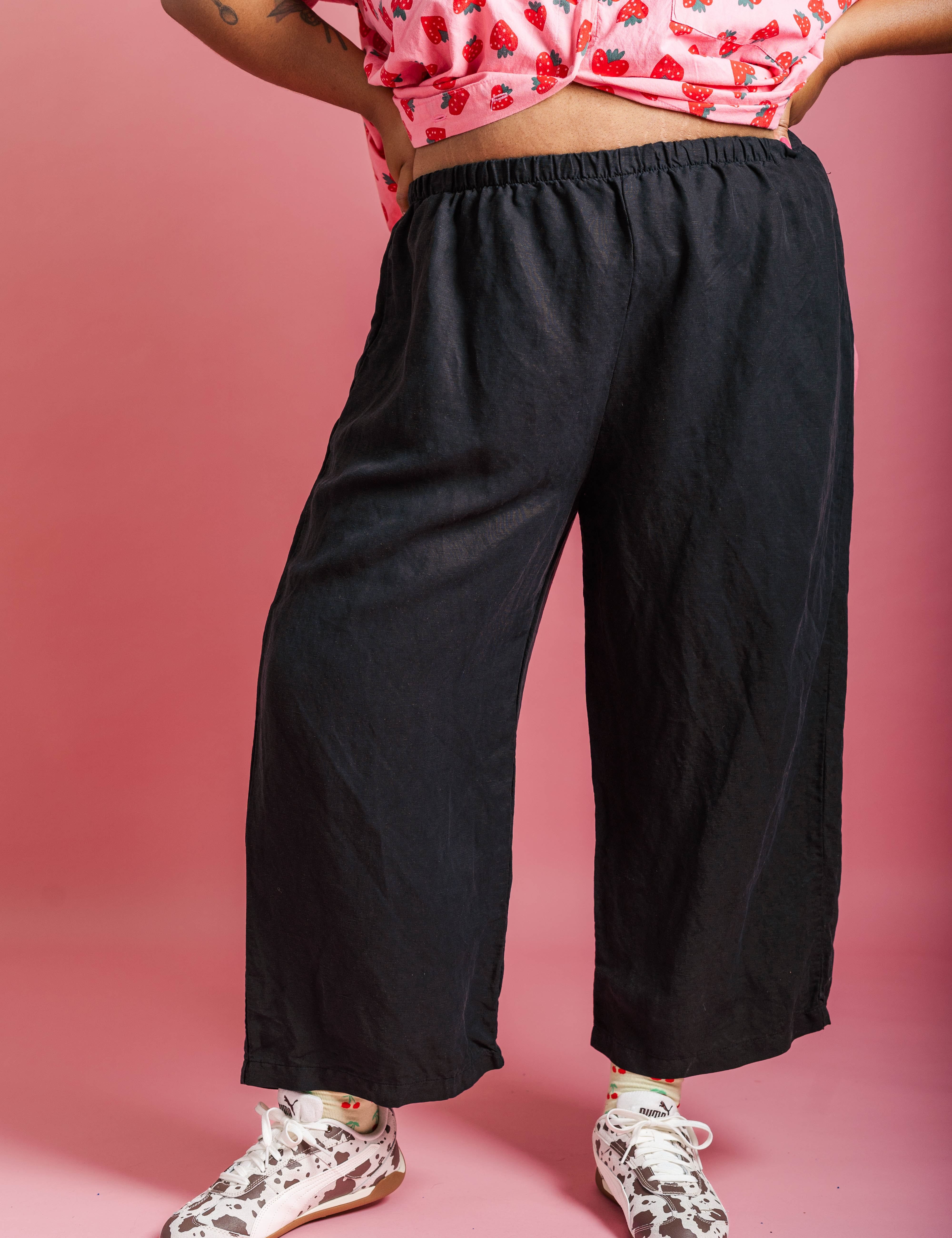 BLACK EVERYWEAR PANTS