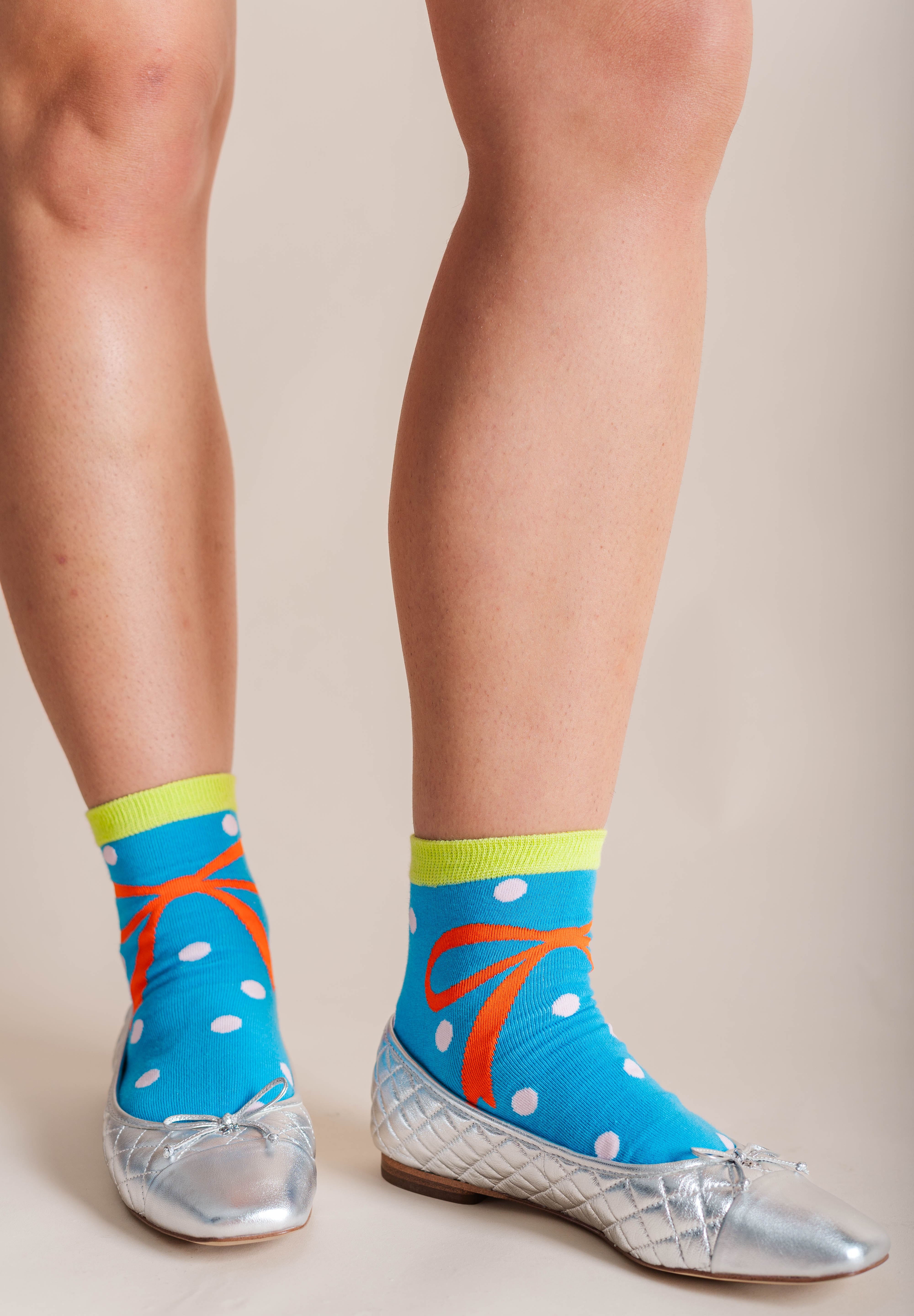 blue bow dot socks