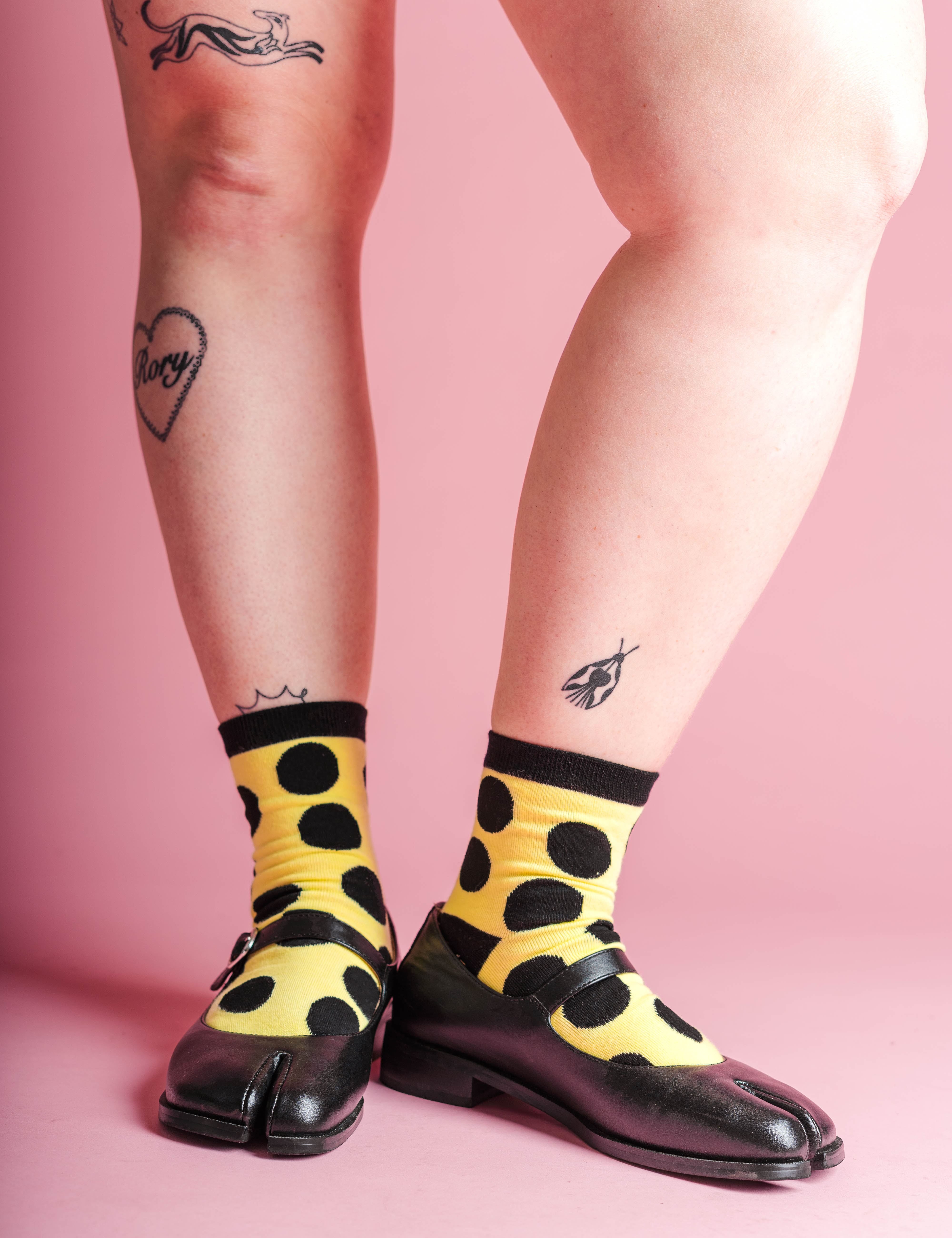 bumble_bee_socks-_nettle_studios_5.jpg