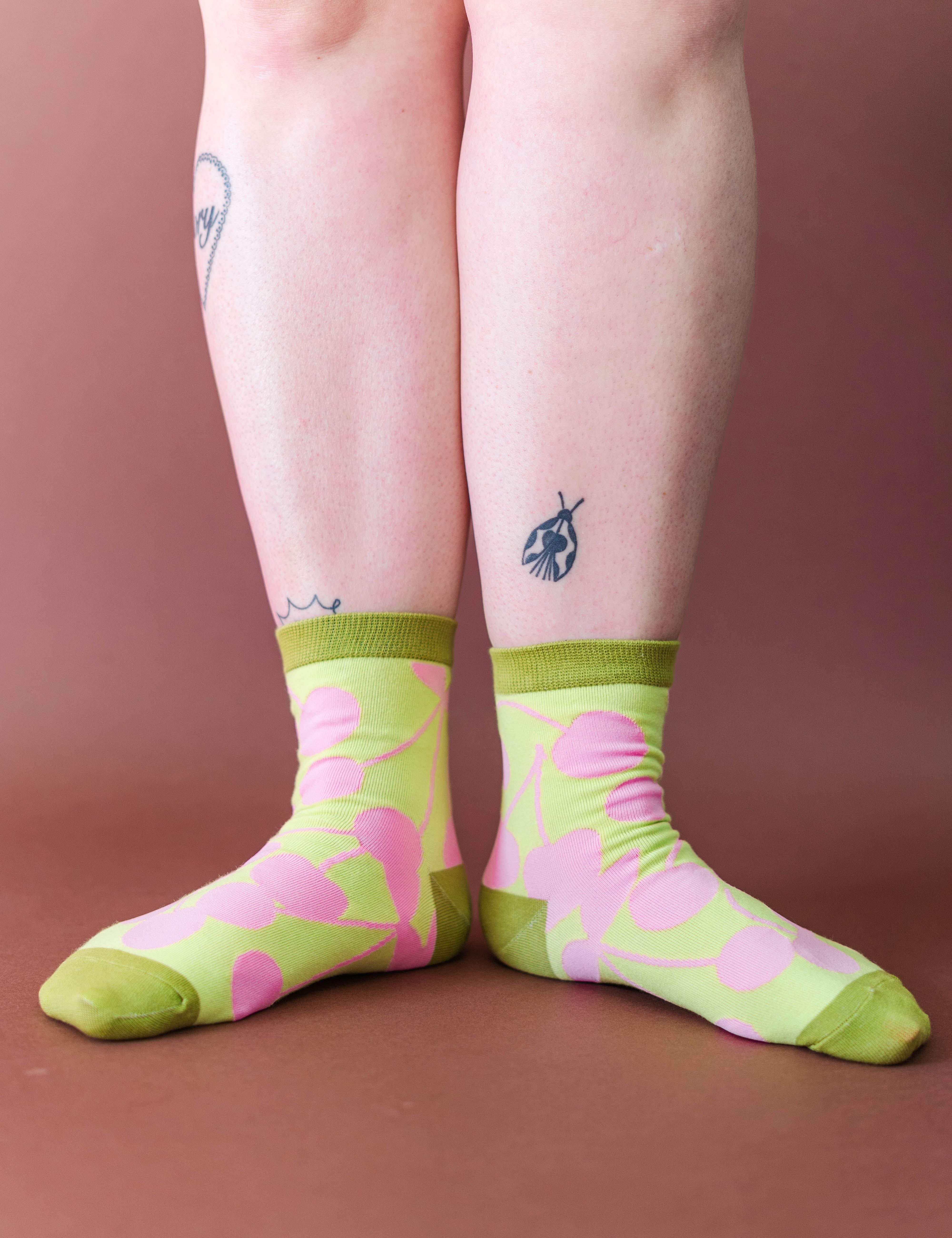PISTACHIO CHERRY JUMBLE SOCKS