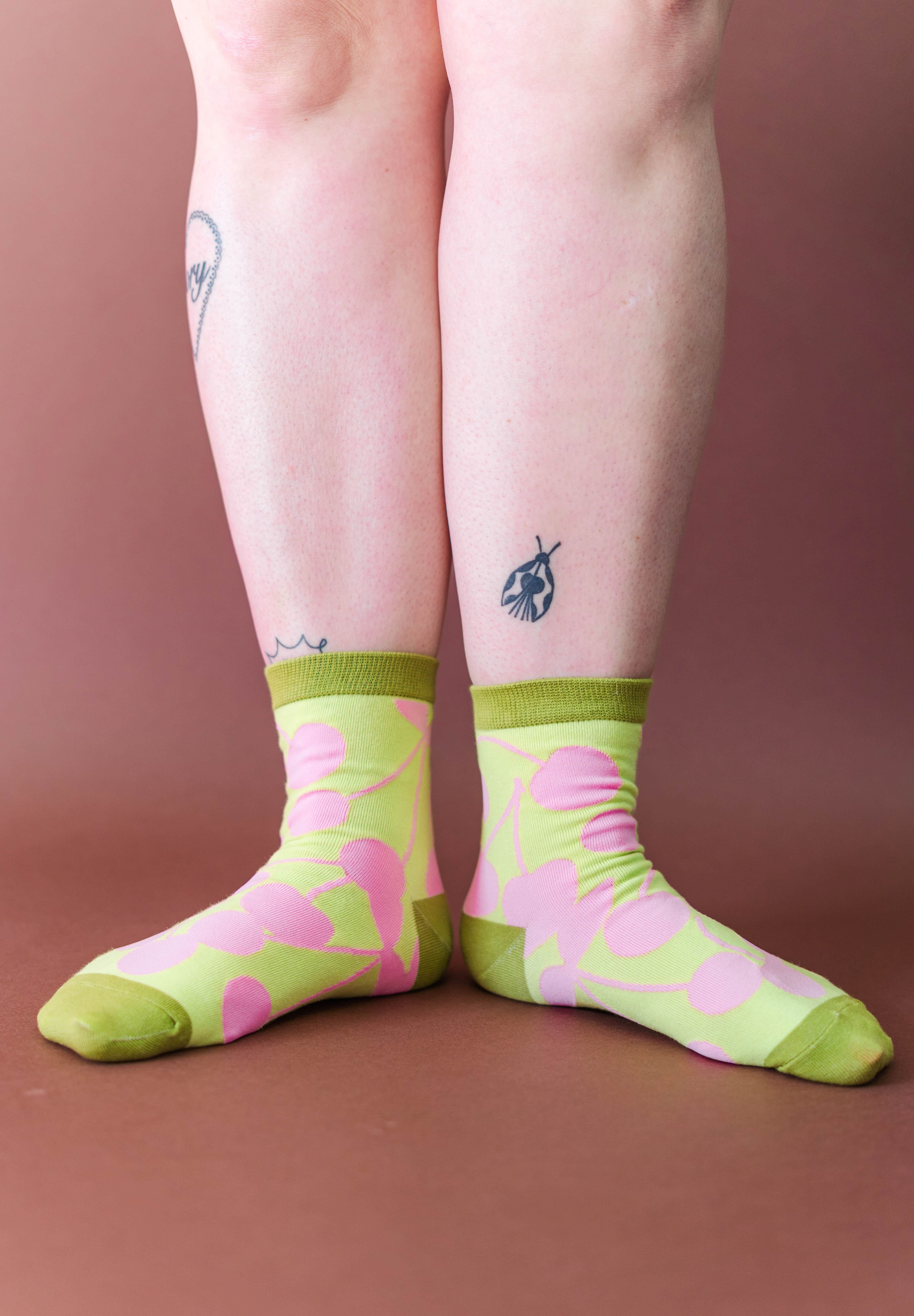 PISTACHIO CHERRY JUMBLE SOCKS