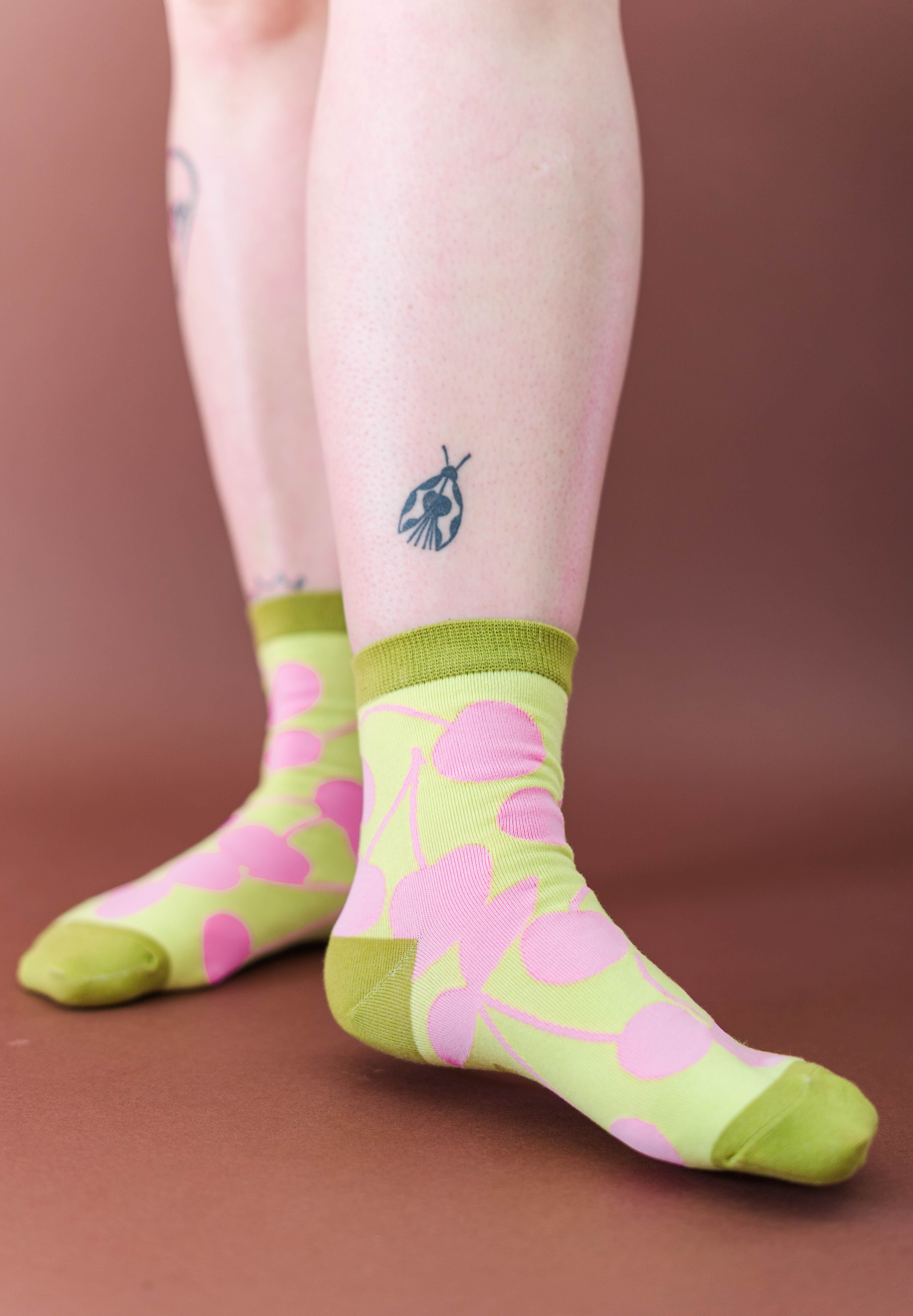 PISTACHIO CHERRY JUMBLE SOCKS