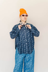 Dark Floral Chambray SVLS Top