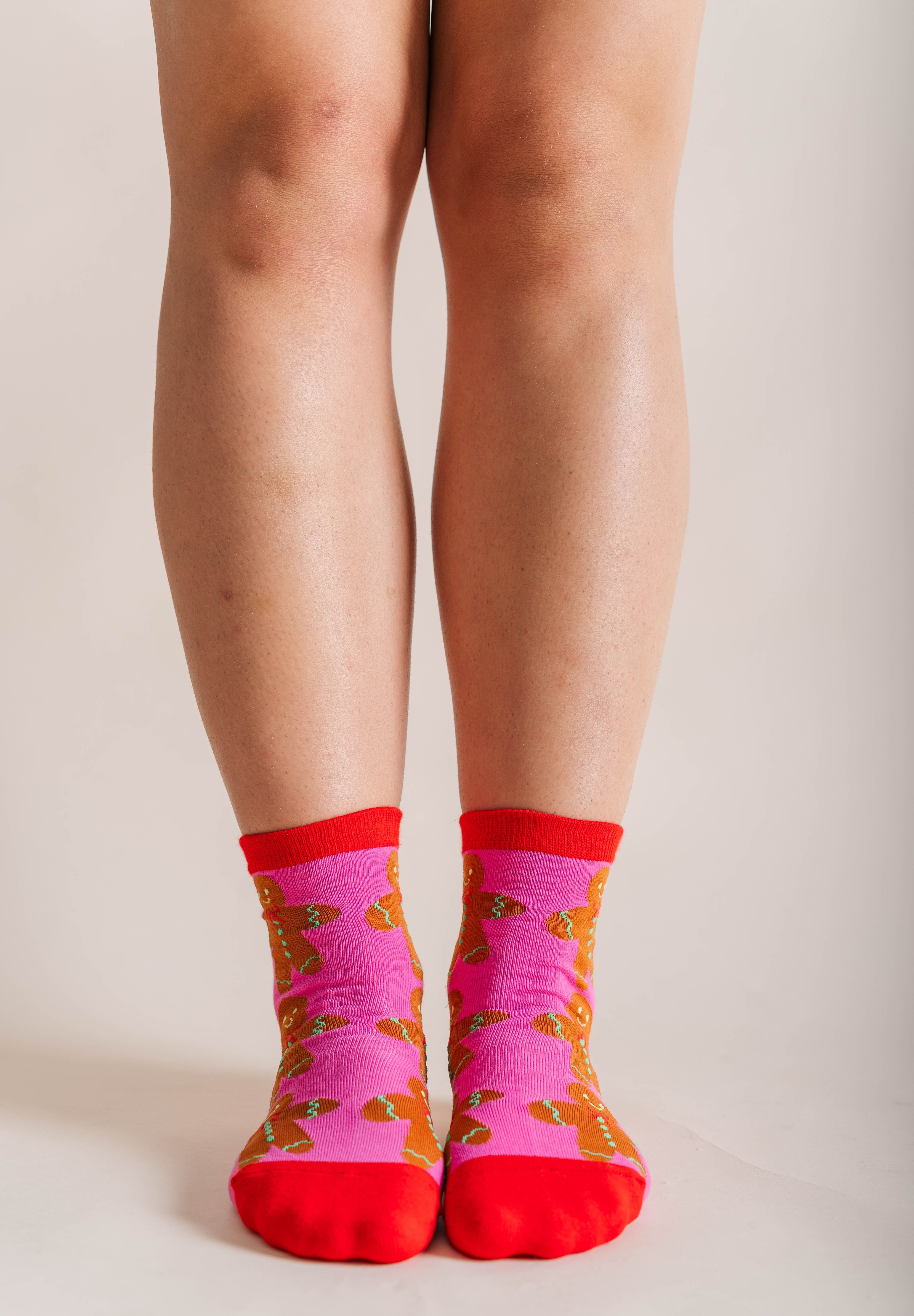 GINGERBREAD PEOPLE SOCKS