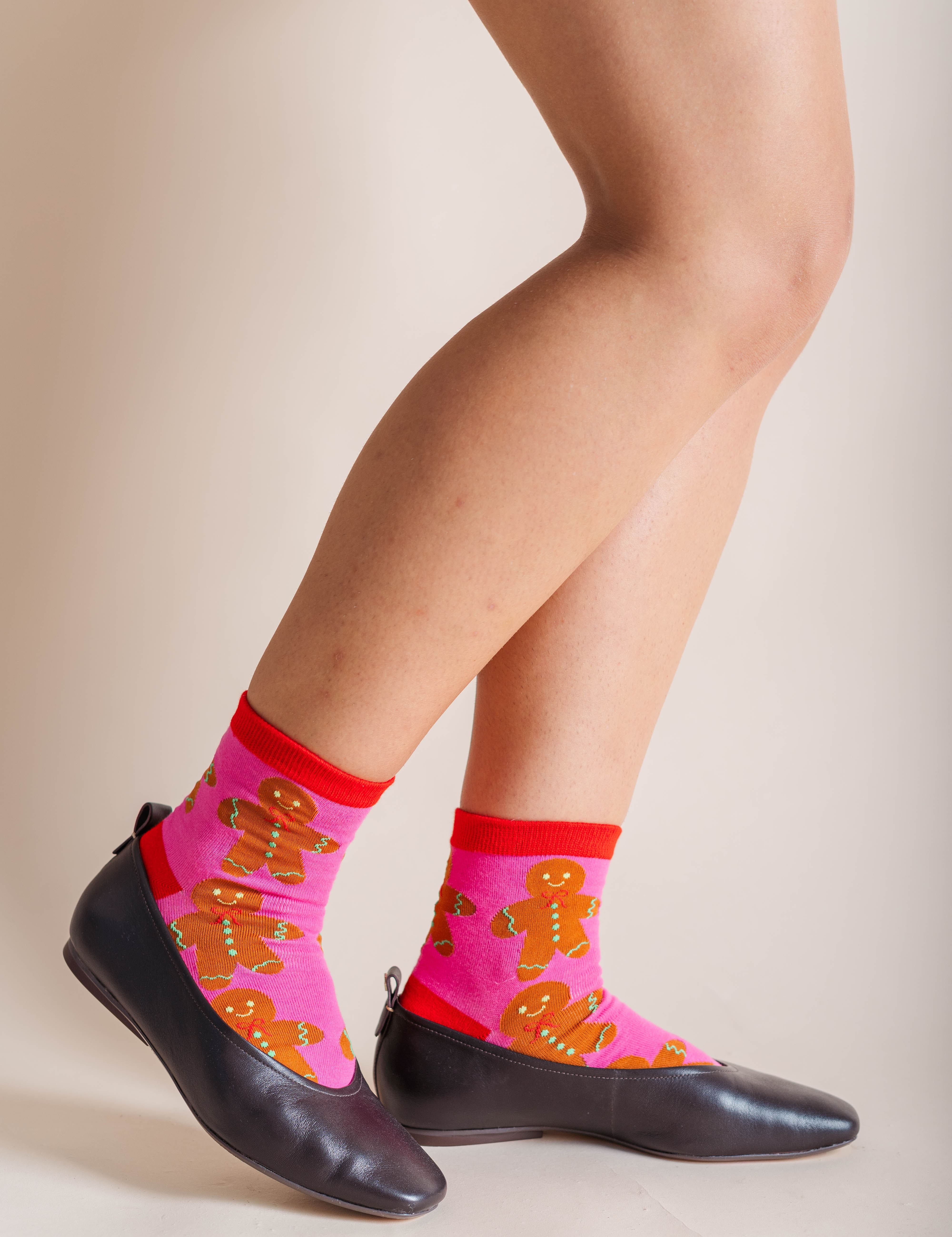 GINGERBREAD PEOPLE SOCKS