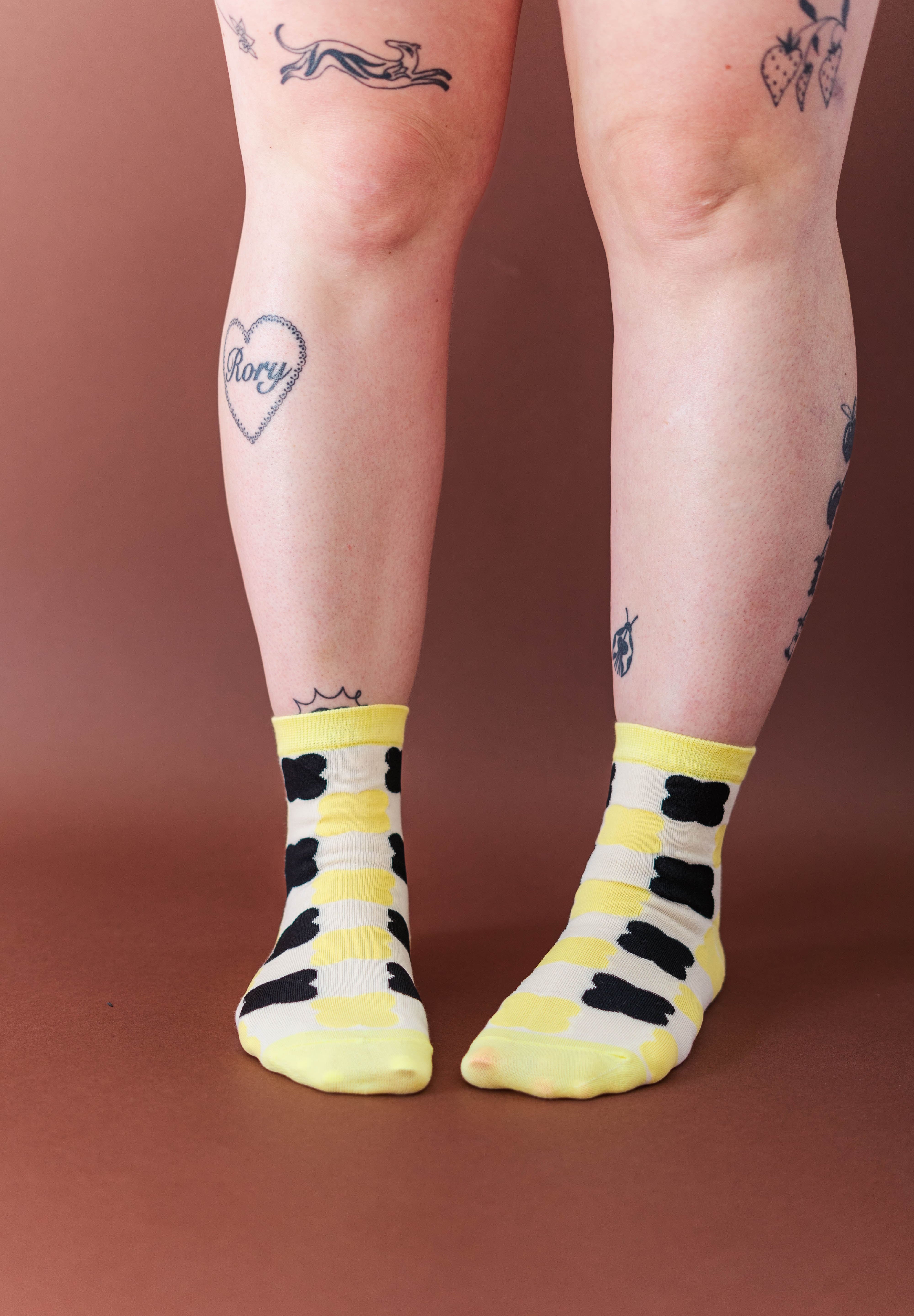 BUMBLE BEE GINGHAM SOCKS