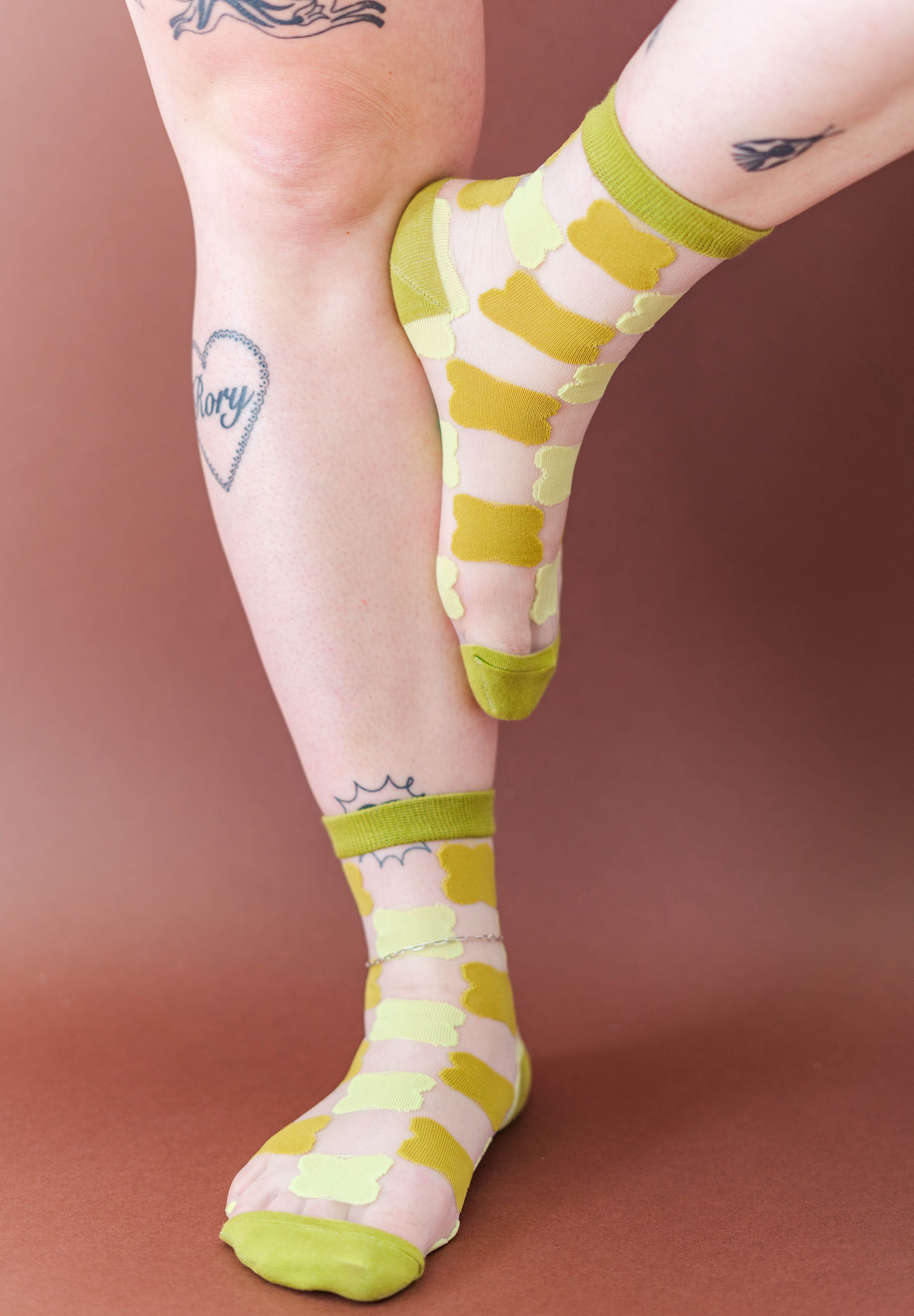 SHEER PISTACHIO GINGHAM SOCKS
