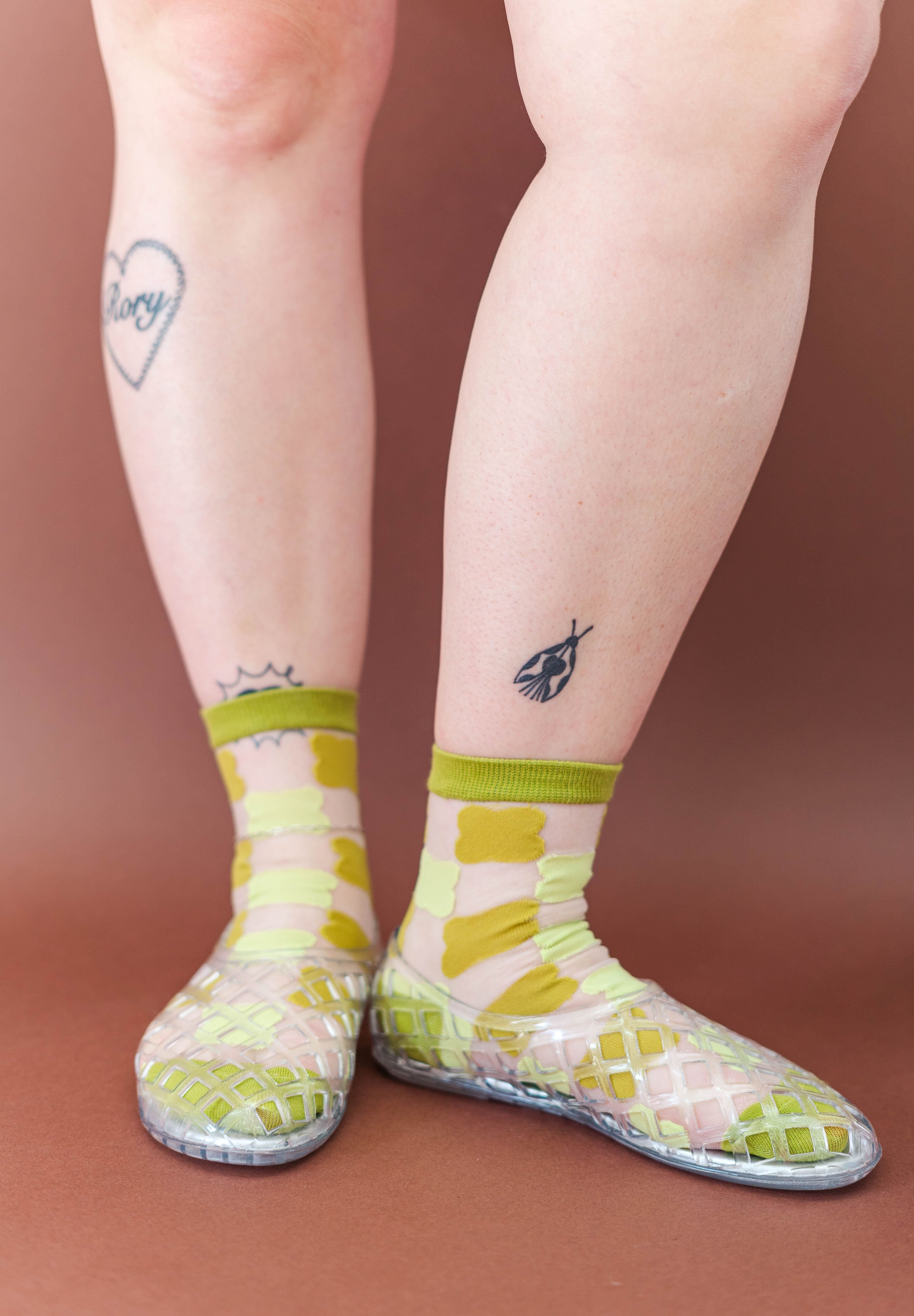 SHEER PISTACHIO GINGHAM SOCKS