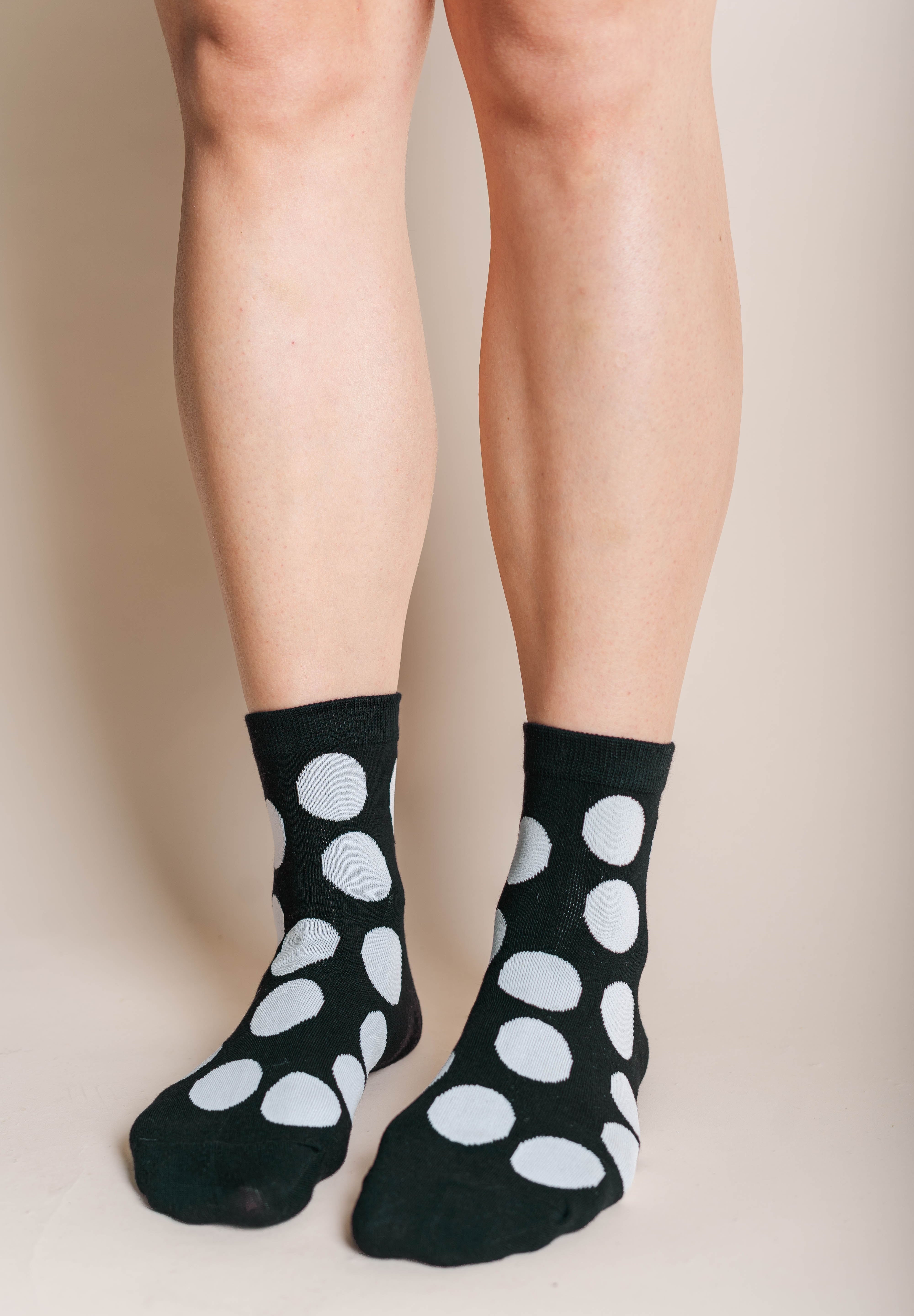 GOTH DOT SOCKS
