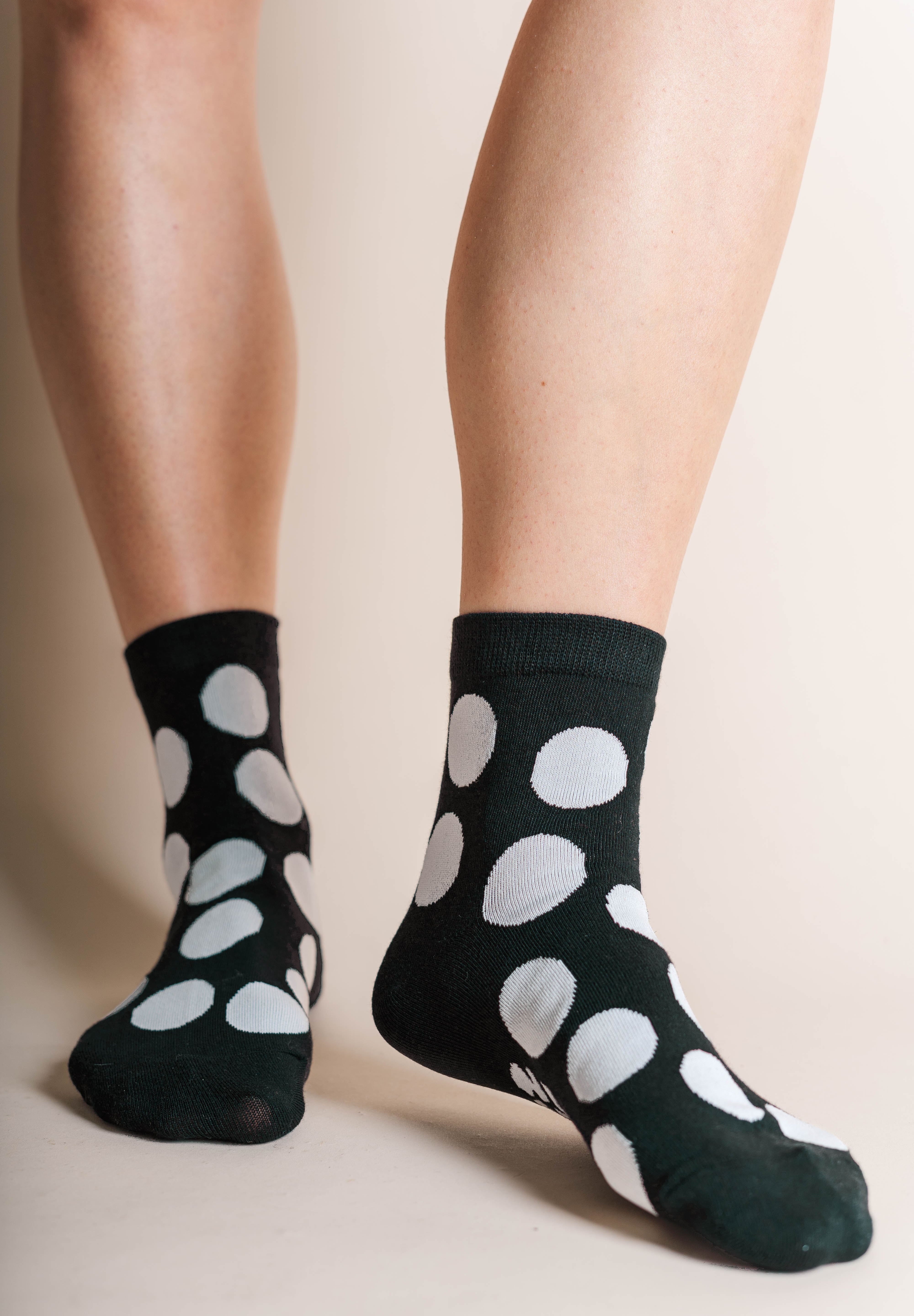 GOTH DOT SOCKS