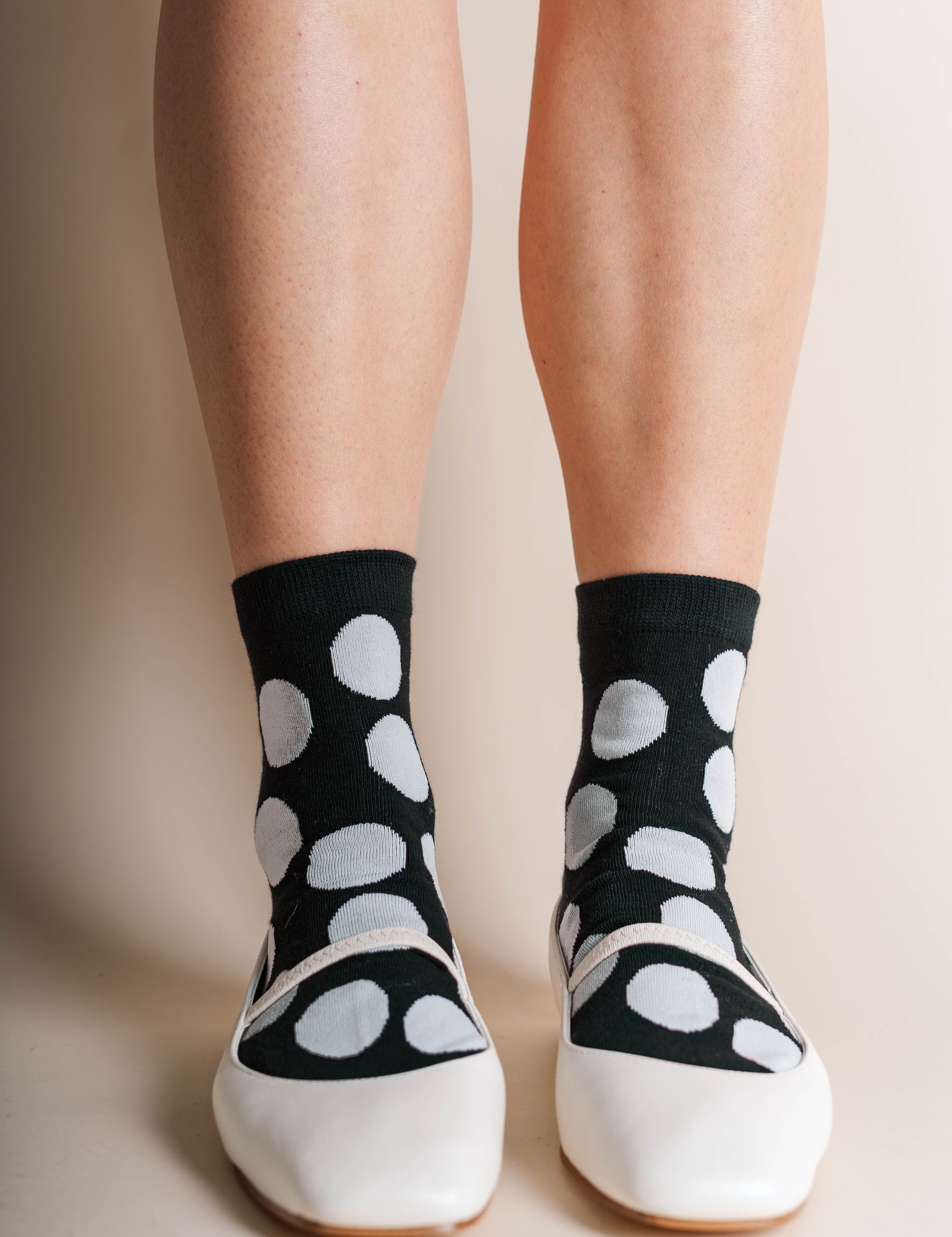 GOTH DOT SOCKS