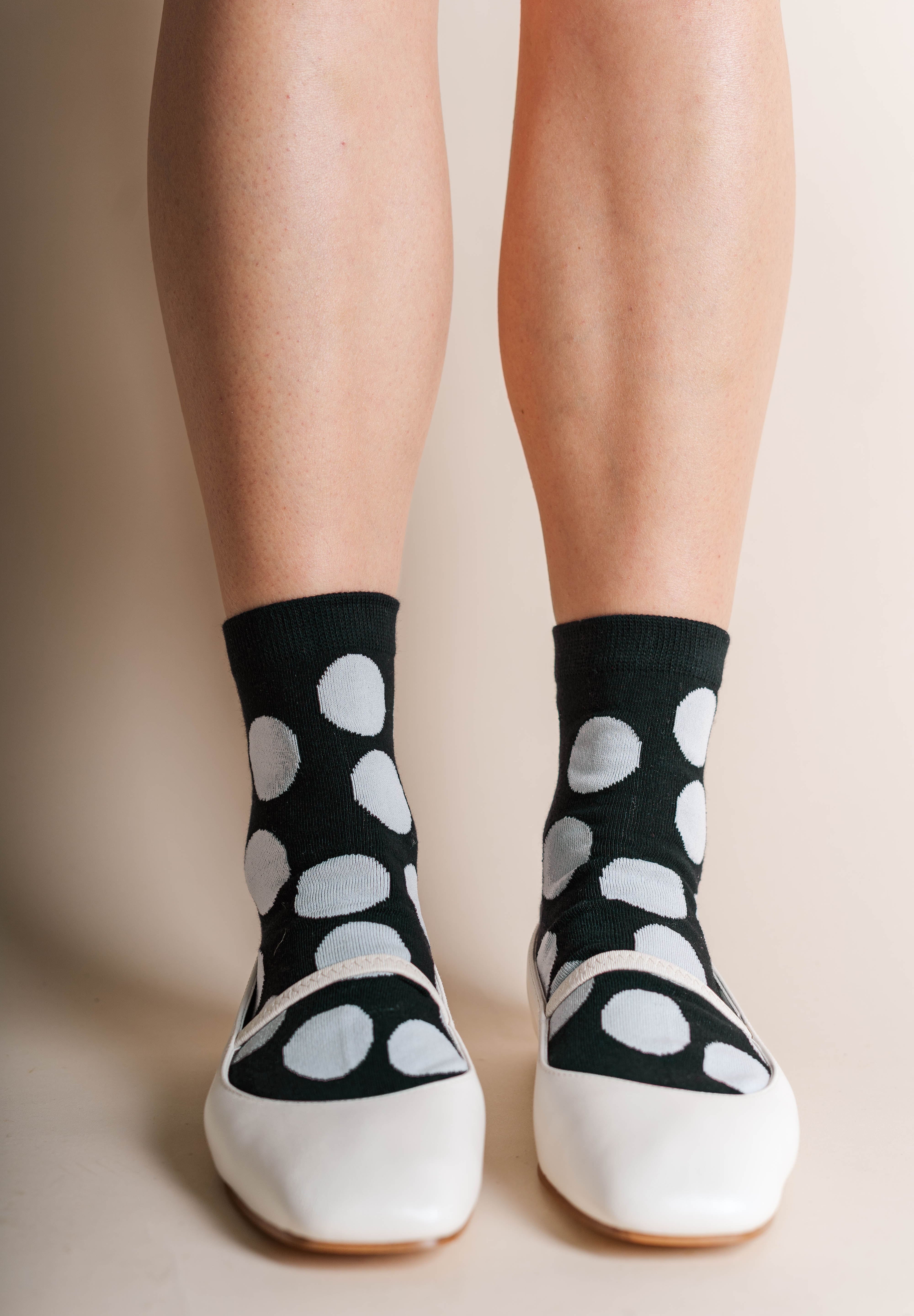 GOTH DOT SOCKS