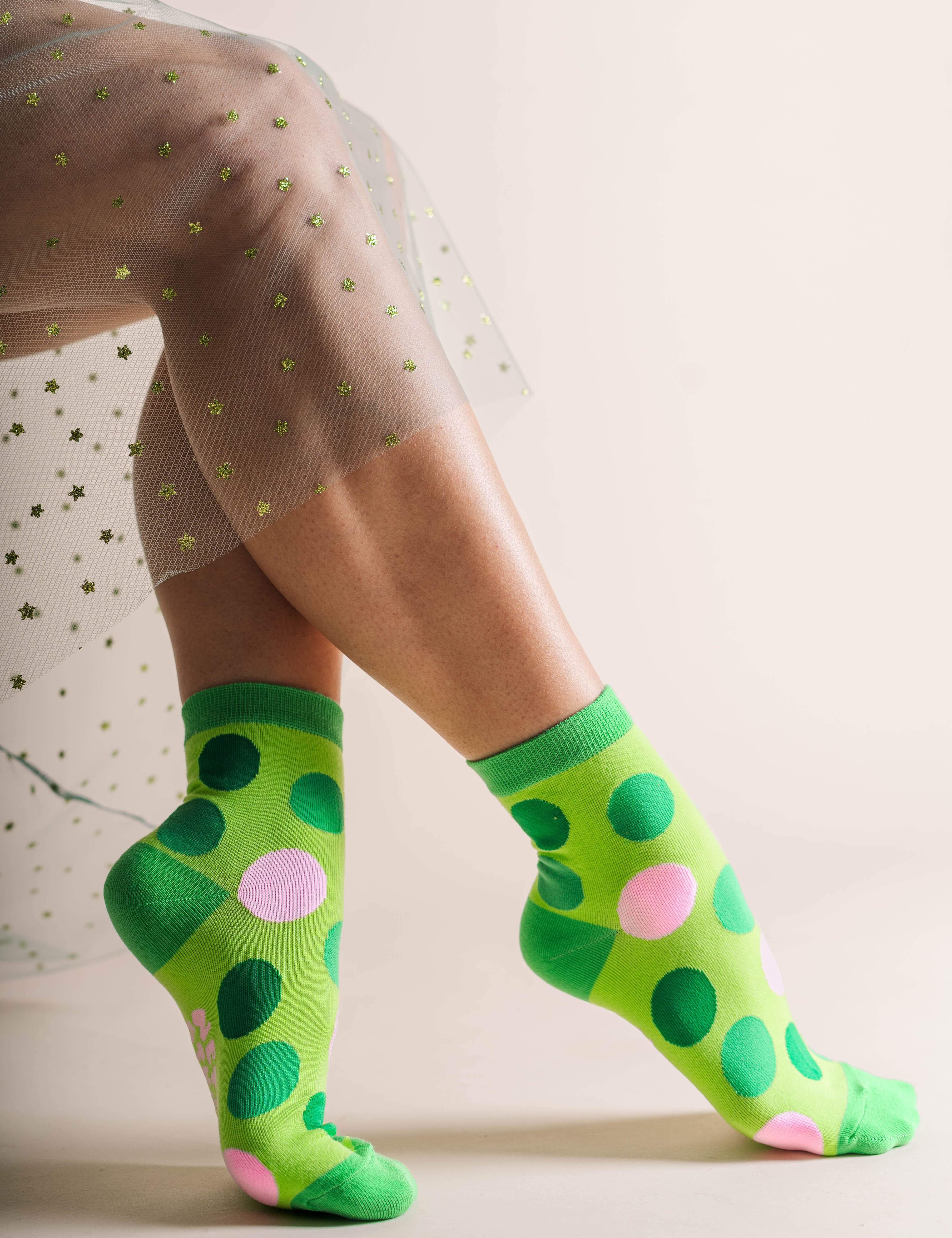 GRASS DOT SOCKS