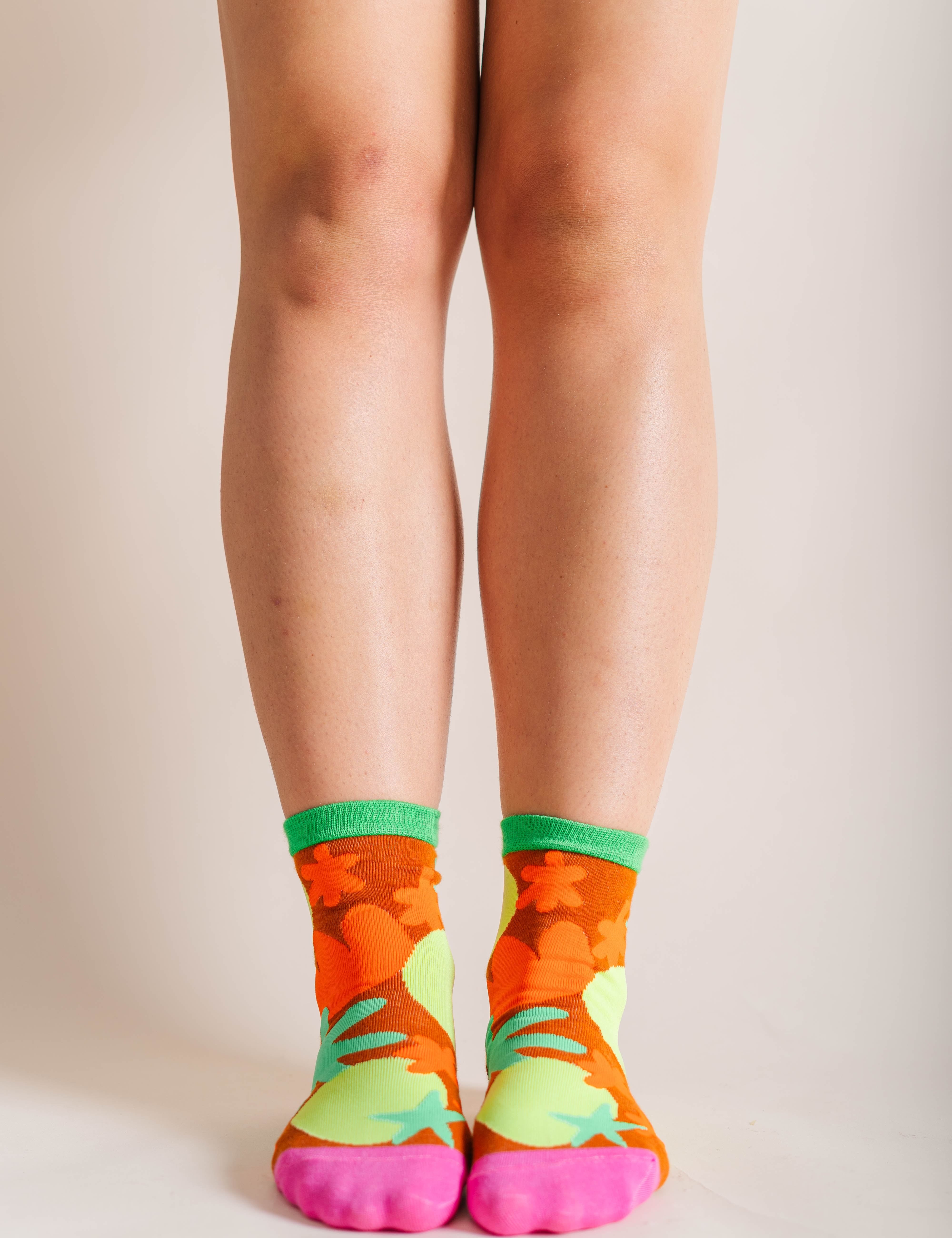 GREEN NIGHT LIGHT SOCKS