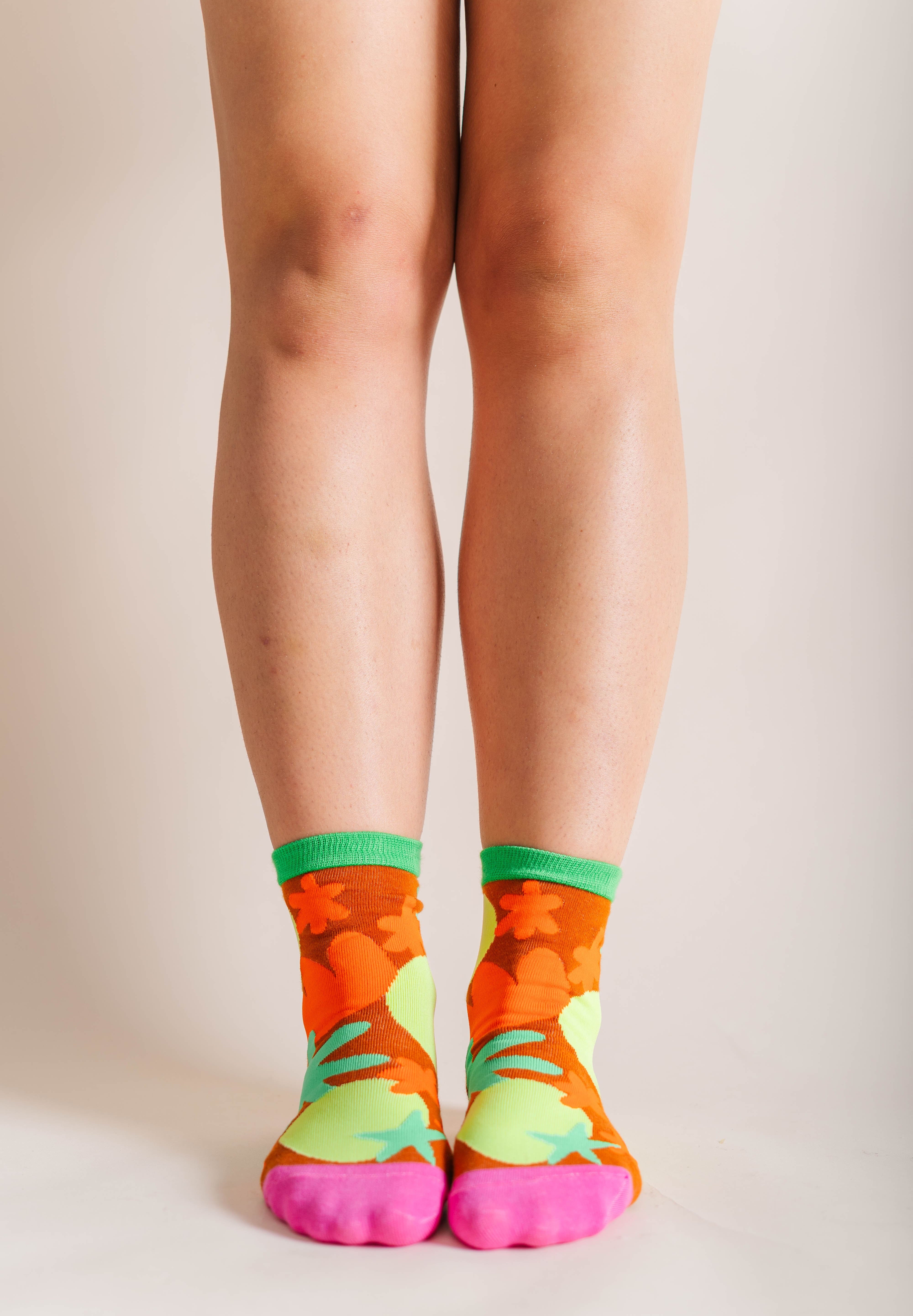 GREEN NIGHT LIGHT SOCKS