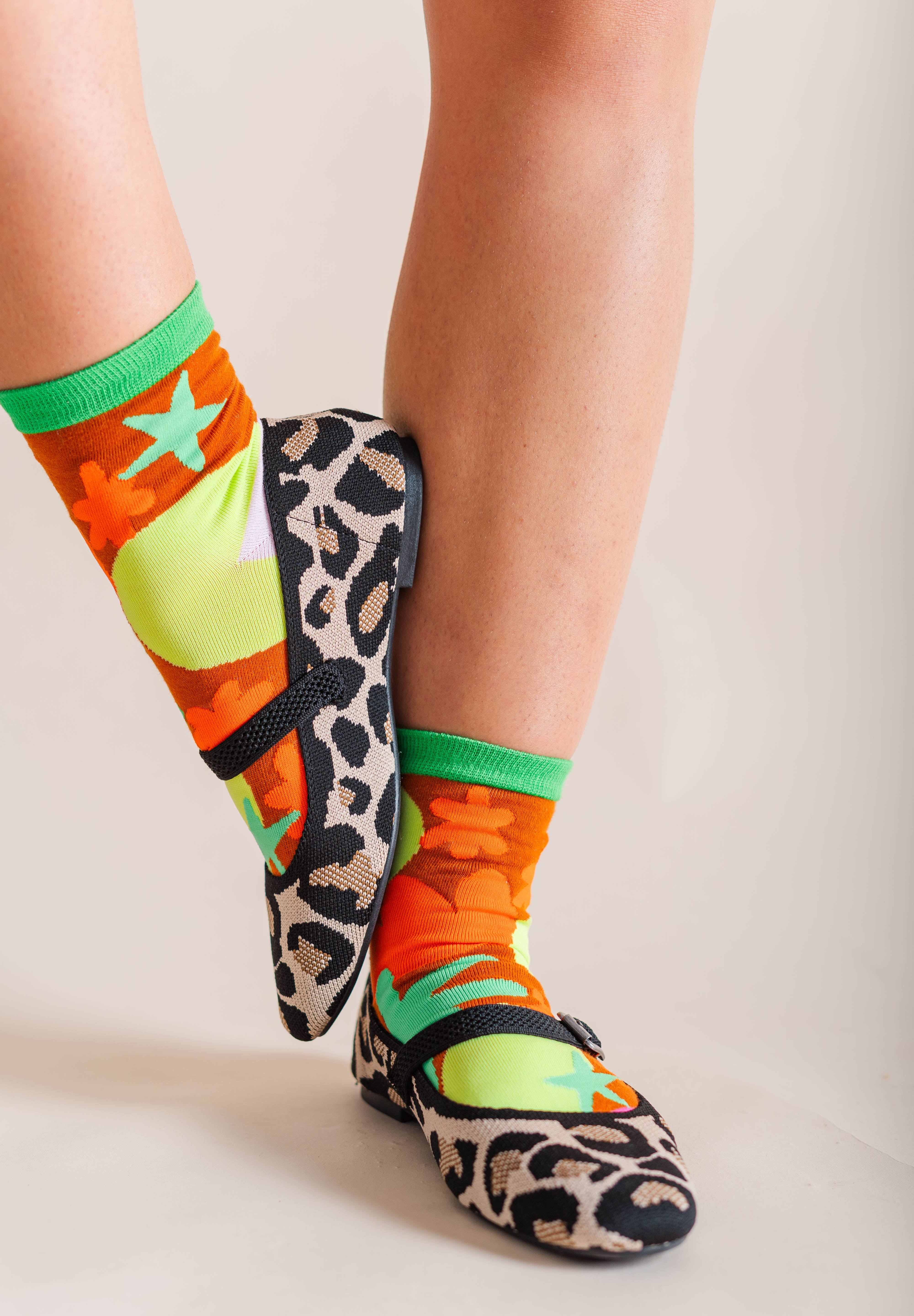 GREEN NIGHT LIGHT SOCKS