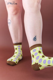 GREEN TWEE BUTTON SOCKS