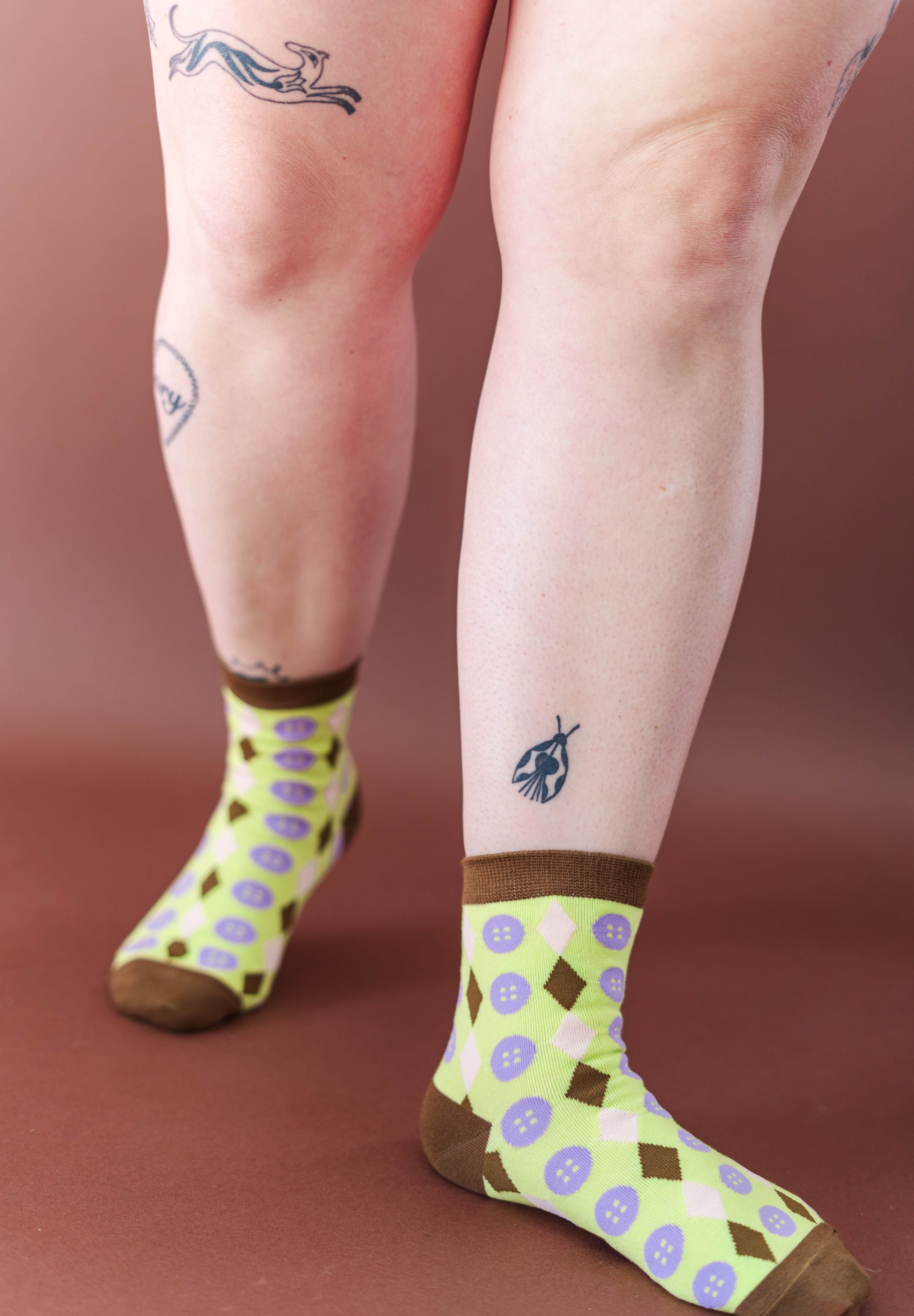 GREEN TWEE BUTTON SOCKS