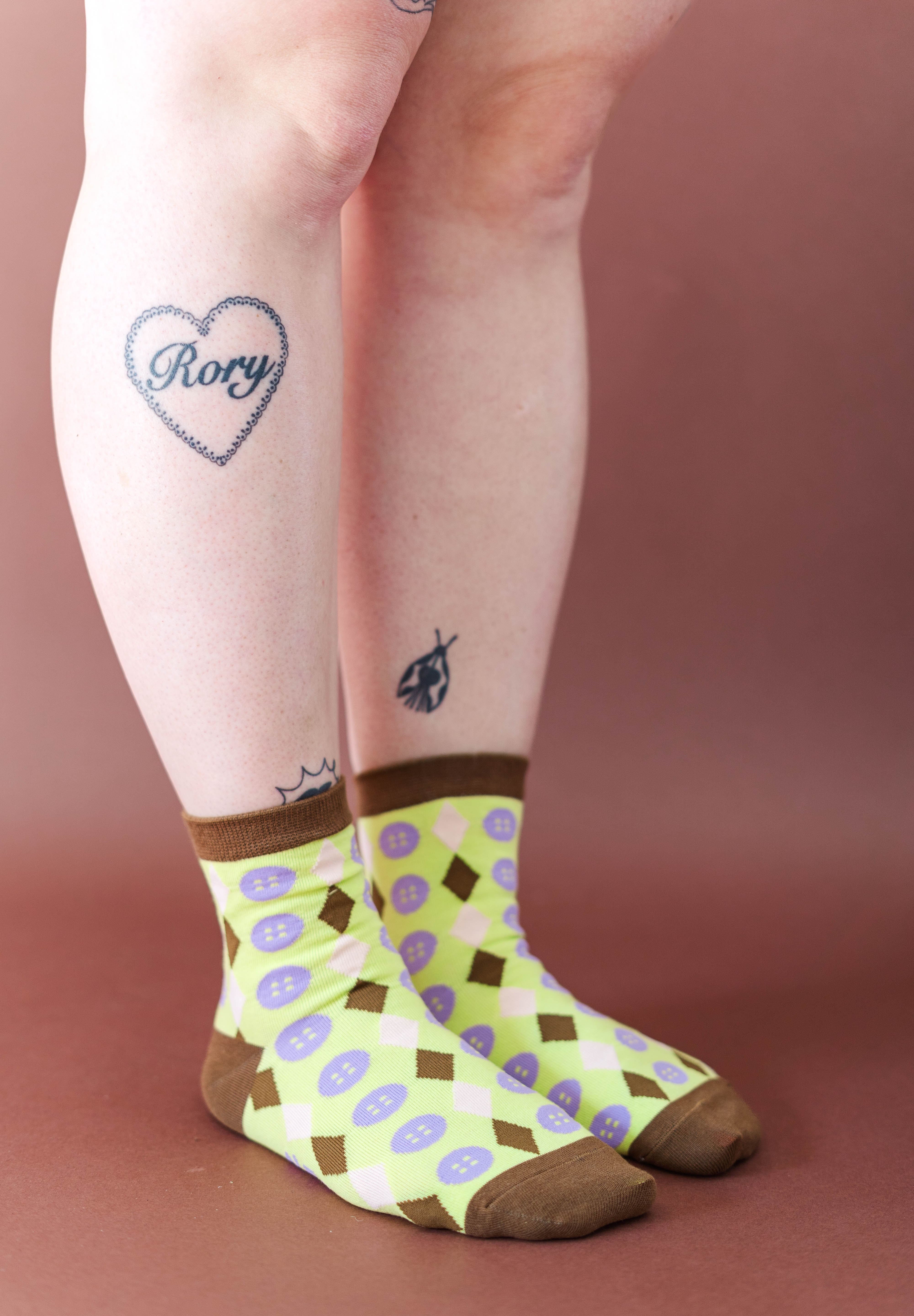 GREEN TWEE BUTTON SOCKS