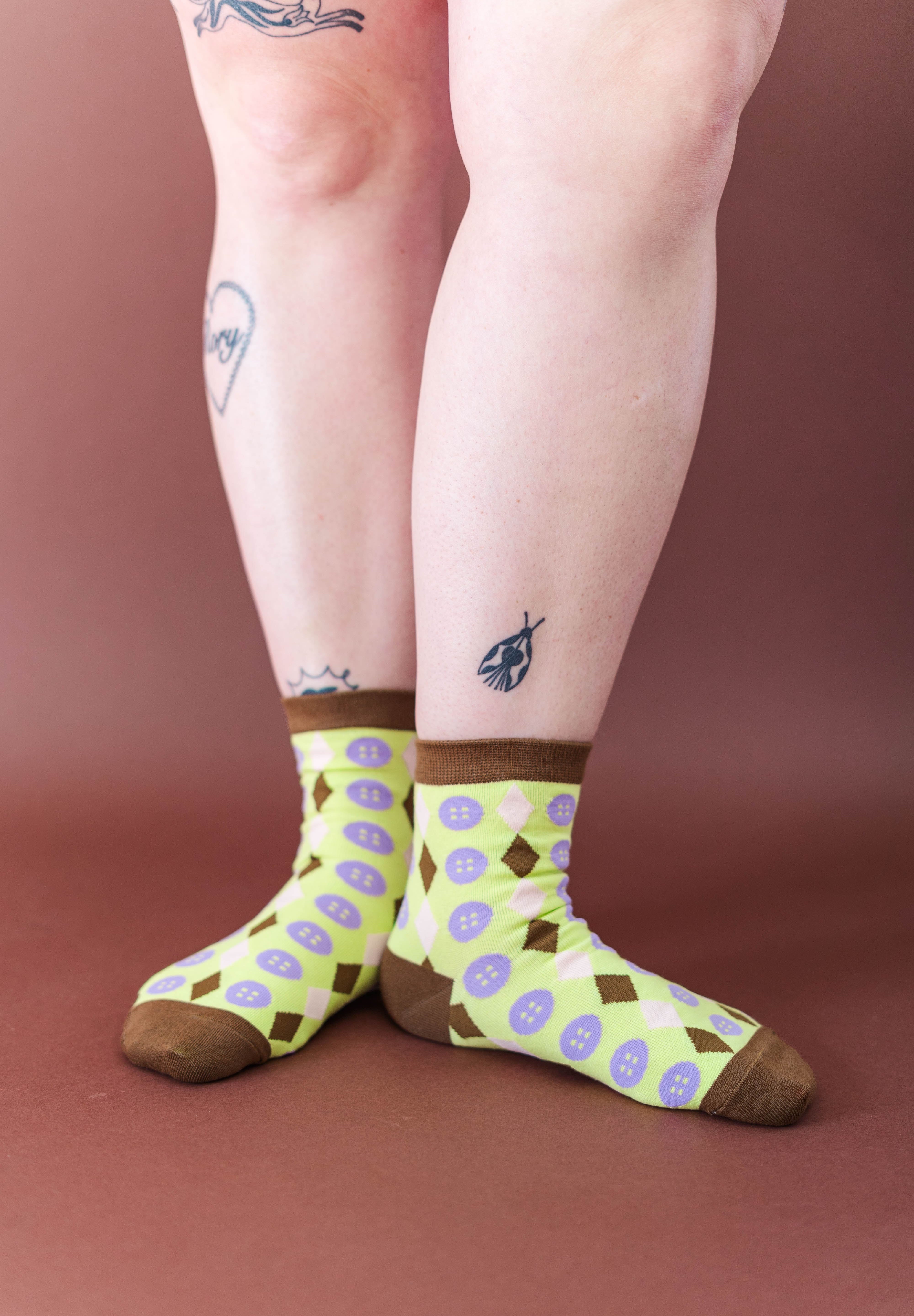 GREEN TWEE BUTTON SOCKS