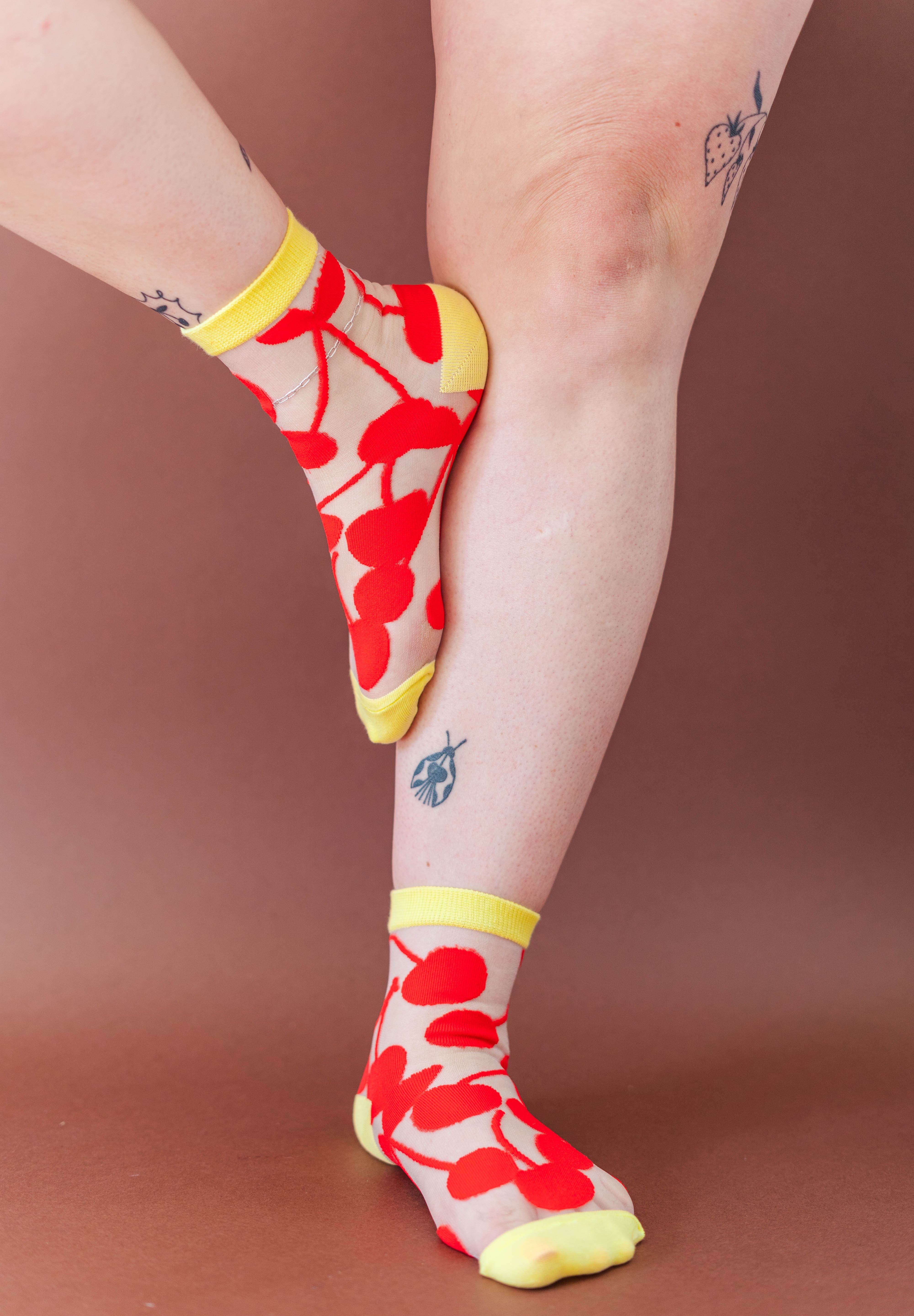 SHEER CHERRY JUMBLE SOCKS