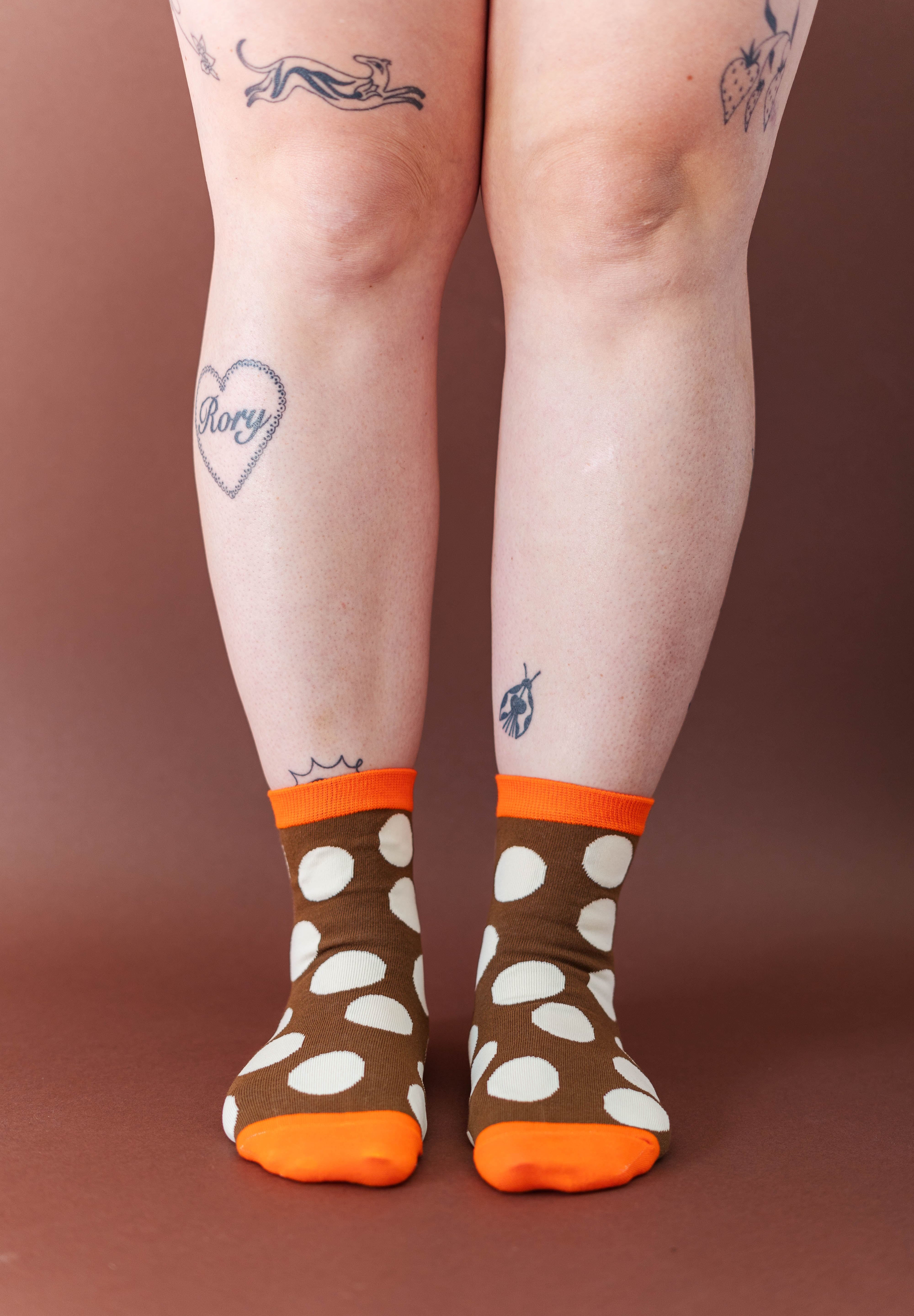 MILK CHOCOLATE DOT SOCKS