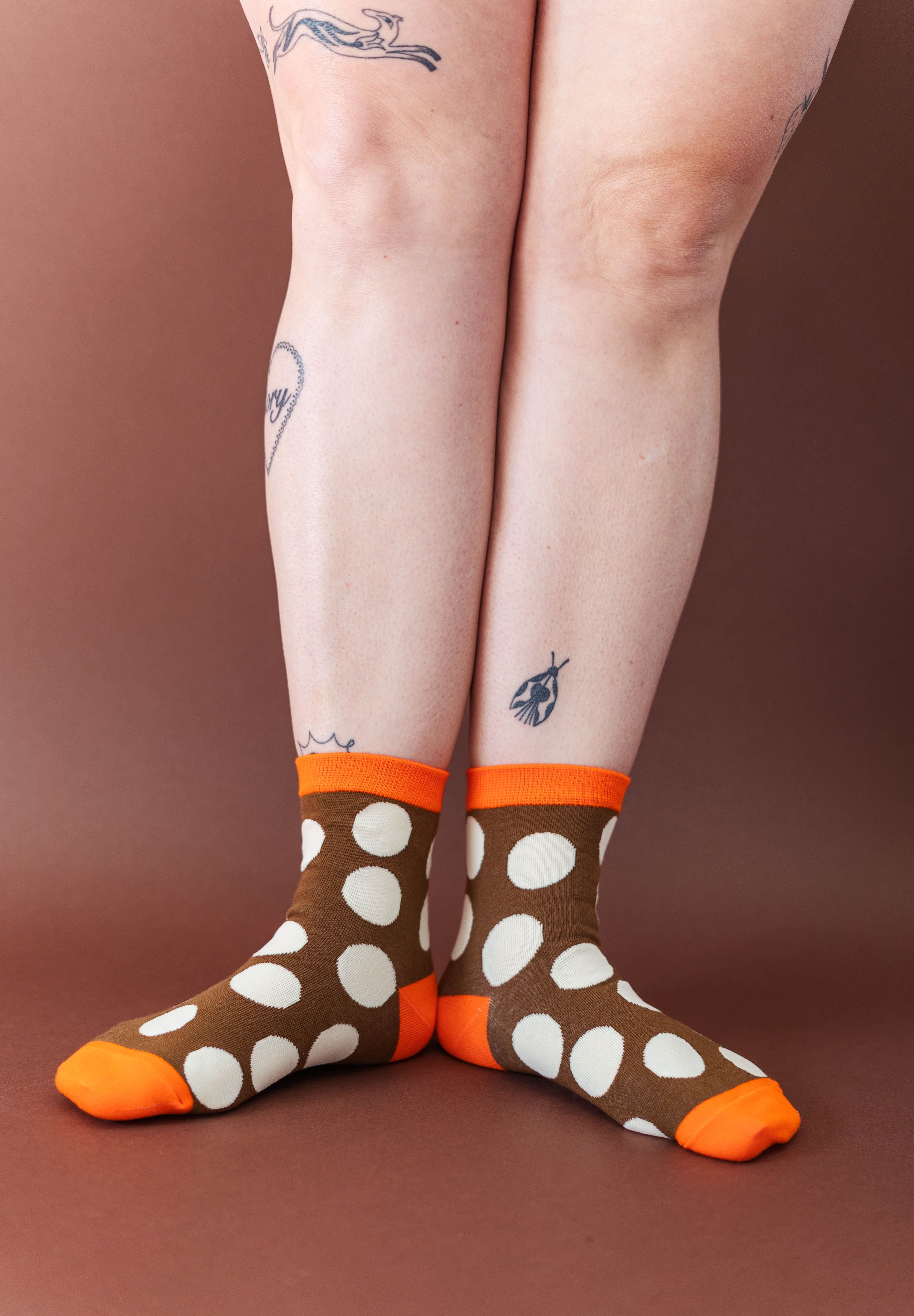 MILK CHOCOLATE DOT SOCKS