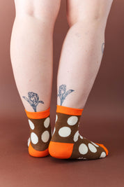 MILK CHOCOLATE DOT SOCKS
