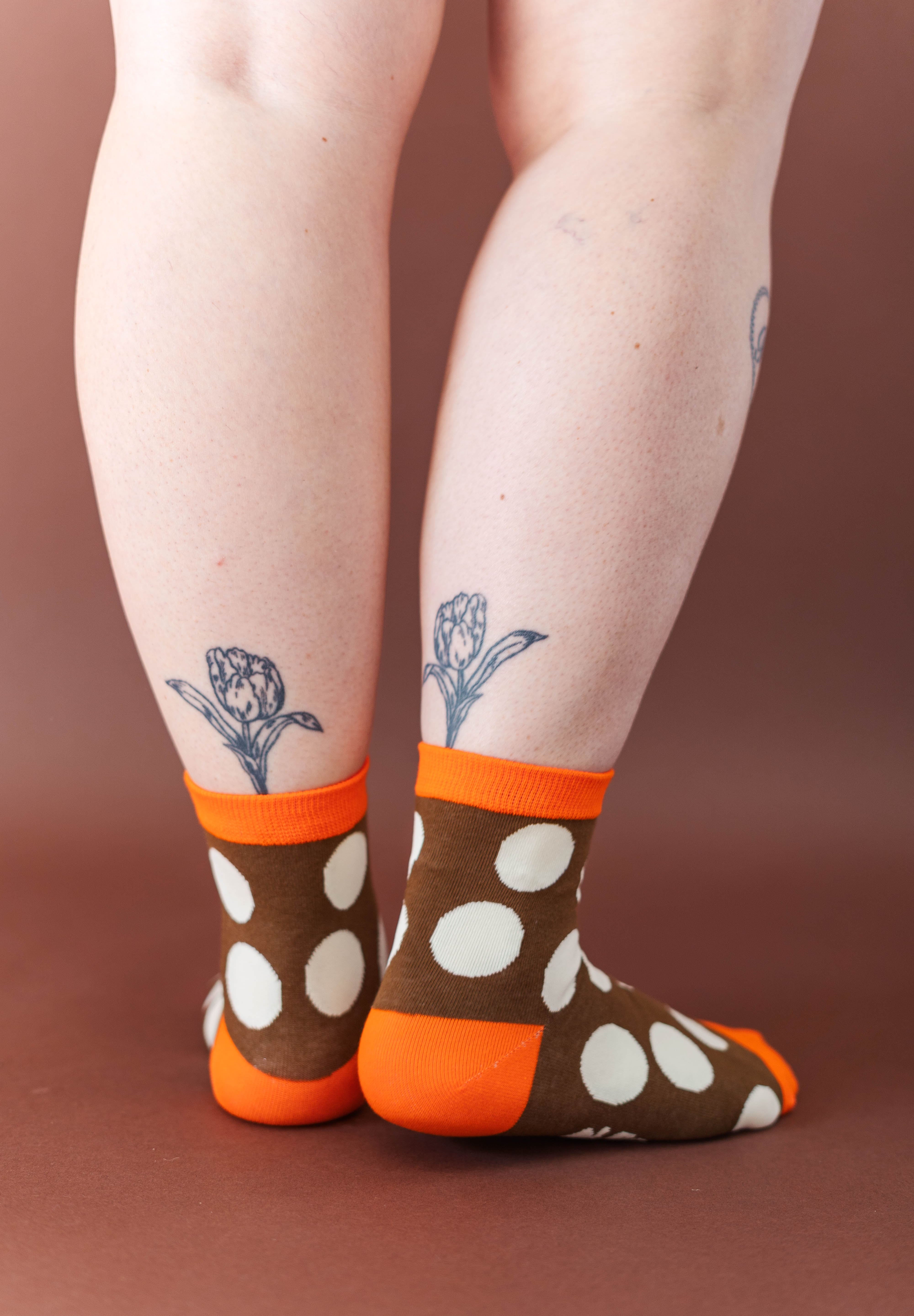 MILK CHOCOLATE DOT SOCKS