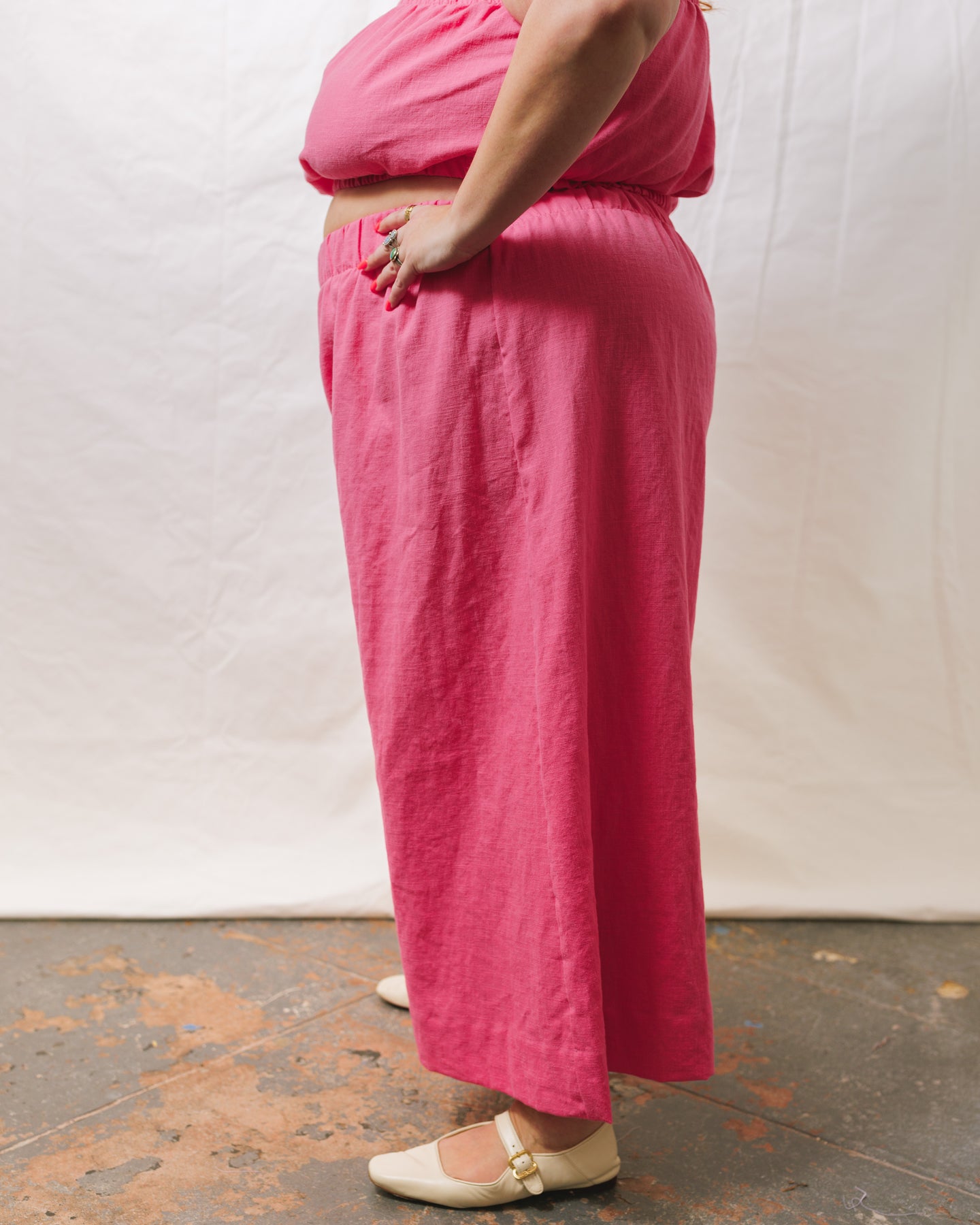 Mid Easy Pant in Carnation Linen (RTS)