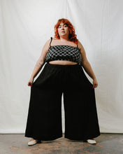 Mid Easy Flare in Black Linen