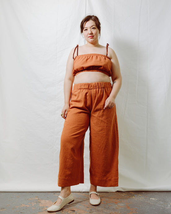 Mid Easy Pant in Rust Linen (RTS)
