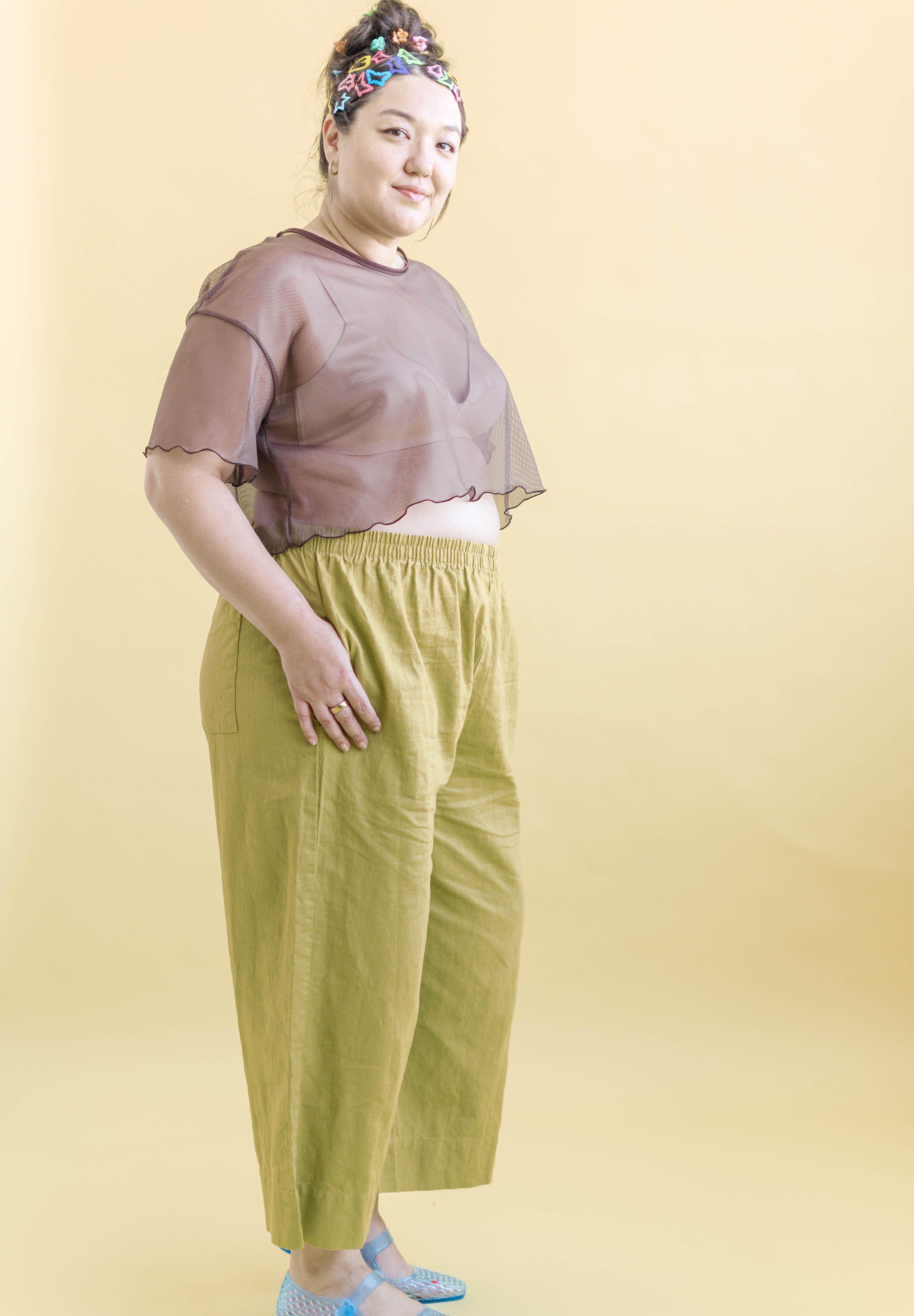 BROWN SUGAR MESH BOXY CROP TOP