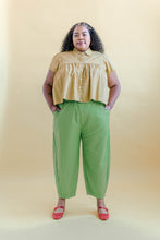 Button Mushroom Top in Endive Linen (RTS)