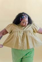 Button Mushroom Top in Endive Linen (RTS)