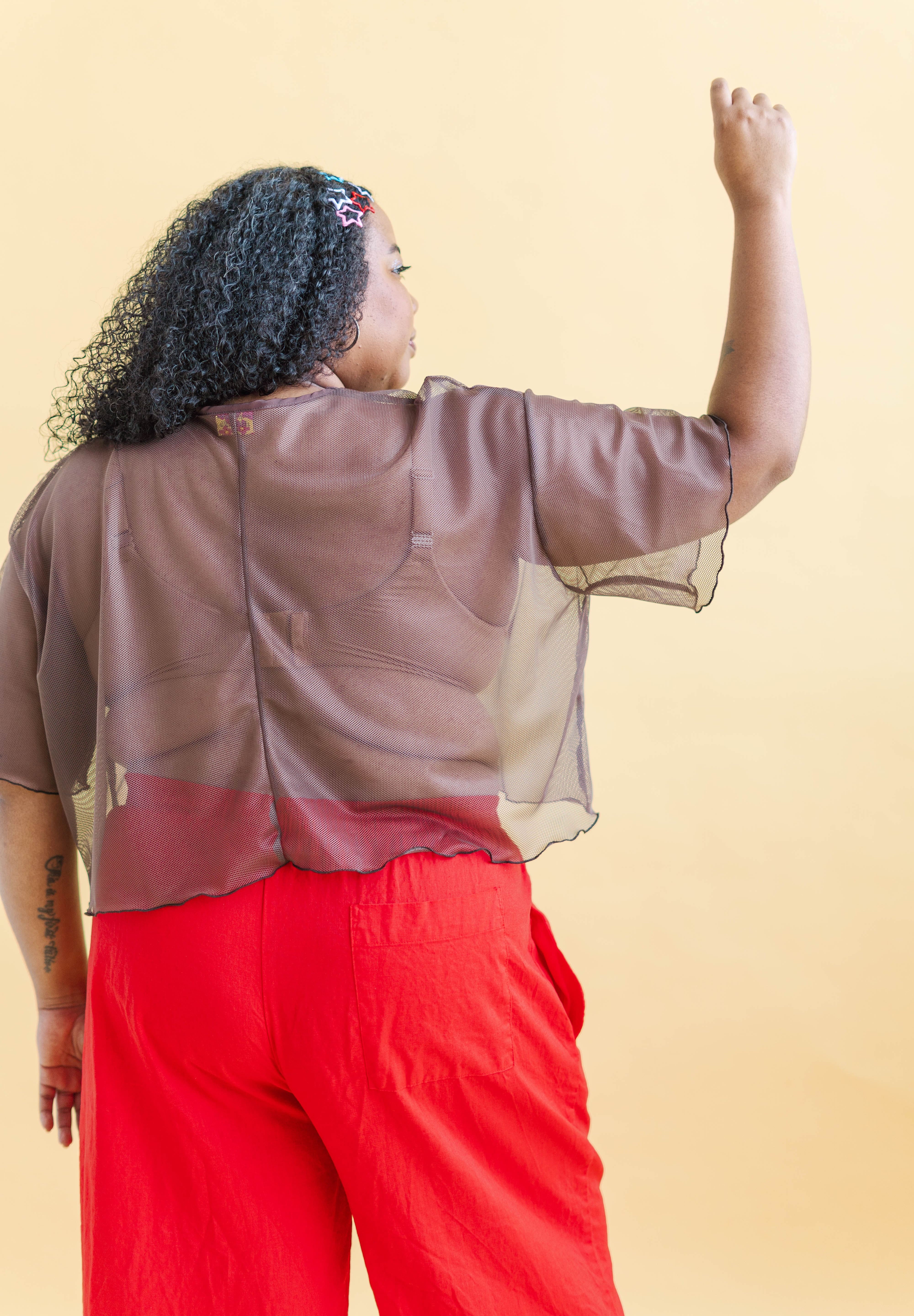 ESPRESSO MESH BOXY CROP TOP