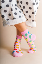 STRAWBERRY RAINBOW SOCKS