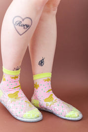 SHEER STRAWBERRY JUMBLE SOCKS